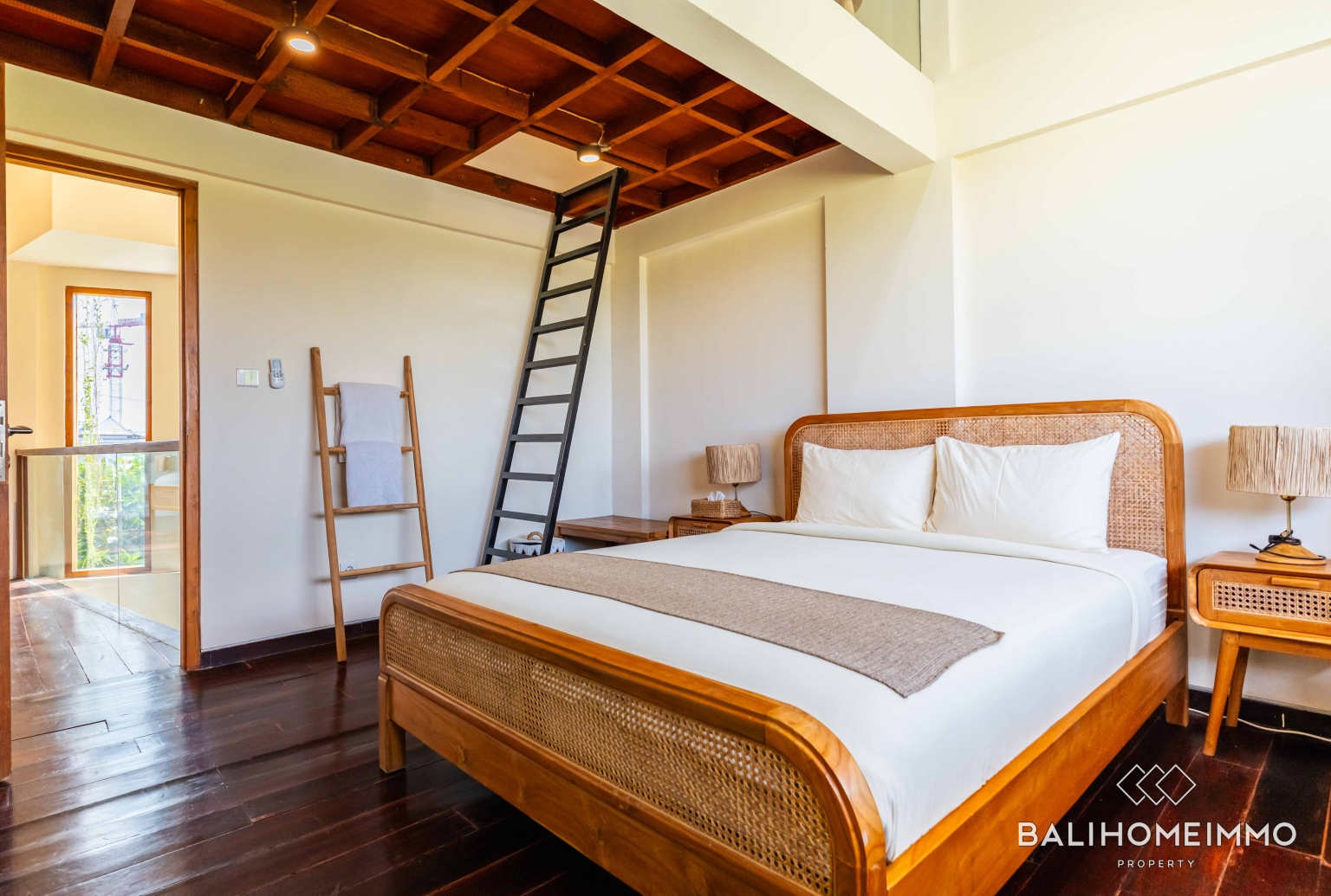 CHARMING 3 BEDROOM VILLA FOR SALE IN CANGGU BATU BOLONG BALI view 21