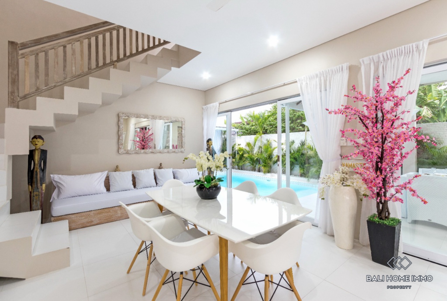 Charming 3 bedroom villa for sale in Canggu Berawa view 4
