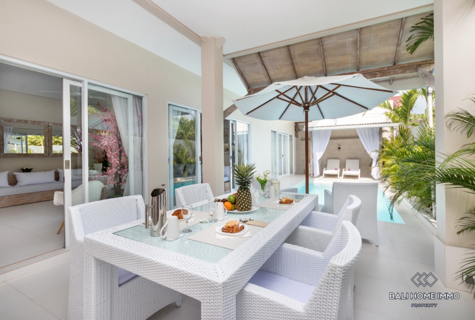 Charming 3 bedroom villa for sale in Canggu Berawa view 3