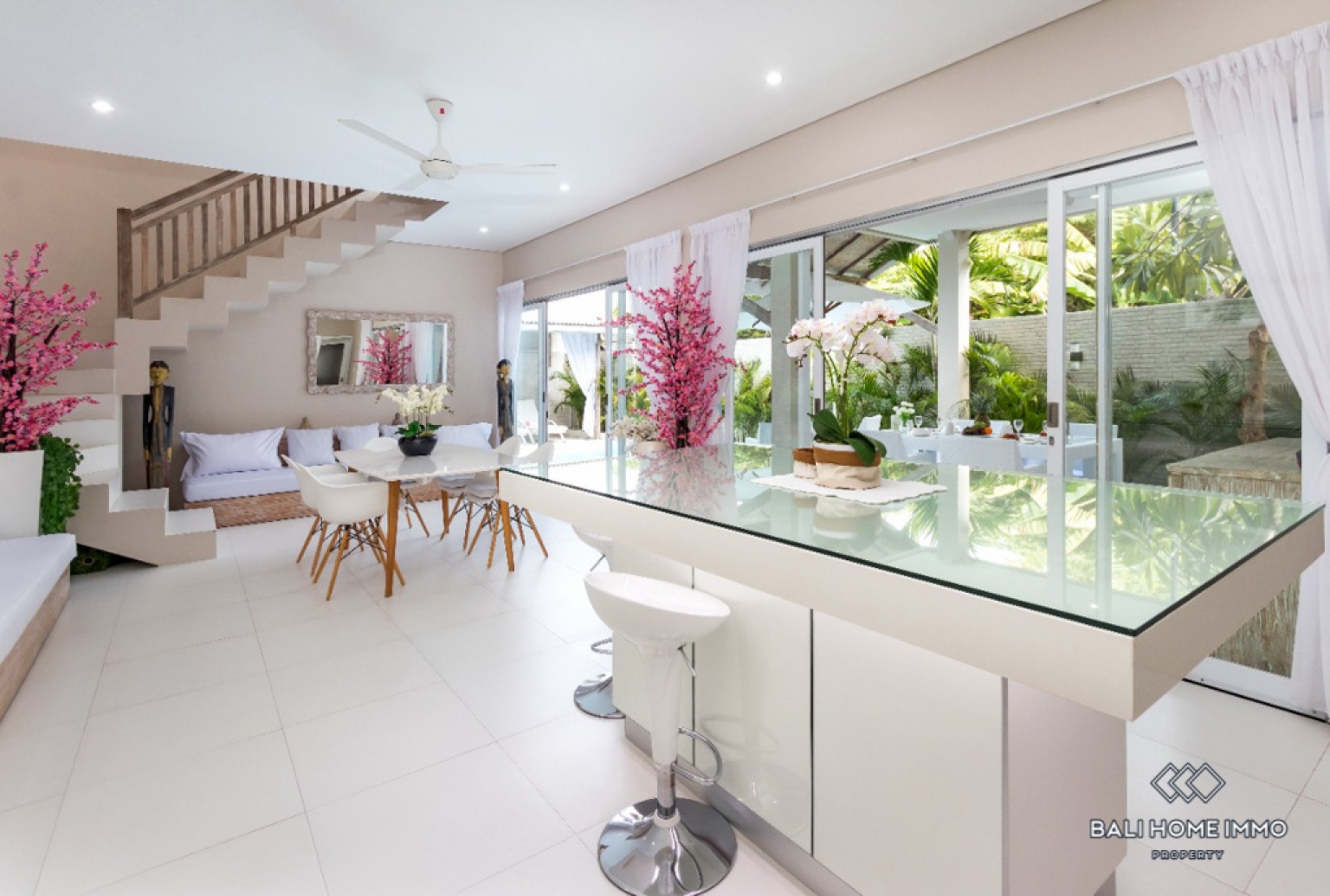 Charming 3 bedroom villa for sale in Canggu Berawa view 7
