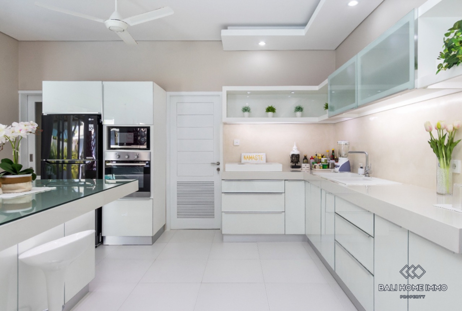 Charming 3 bedroom villa for sale in Canggu Berawa view 9