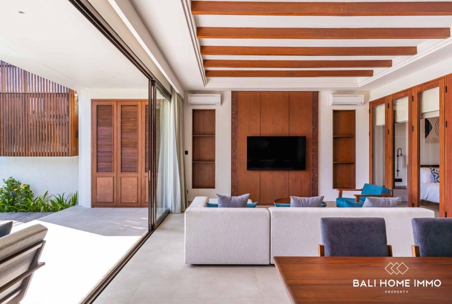 Charming 3 bedroom villa for sale in Cemagi Bali view 5