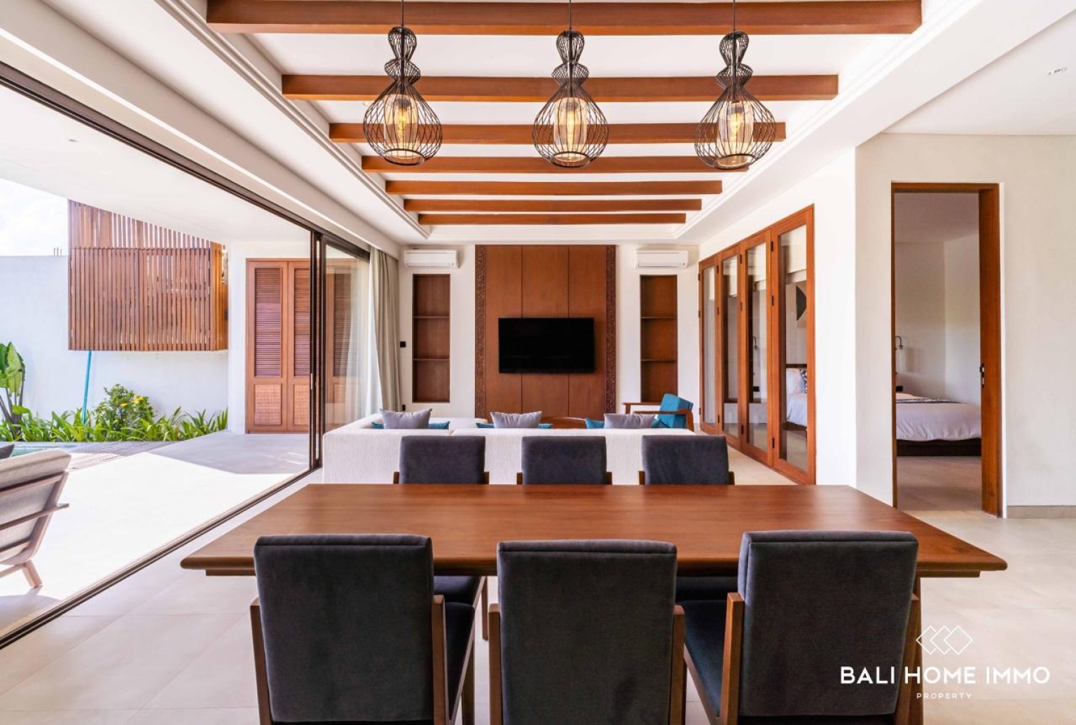 Charming 3 bedroom villa for sale in Cemagi Bali view 6