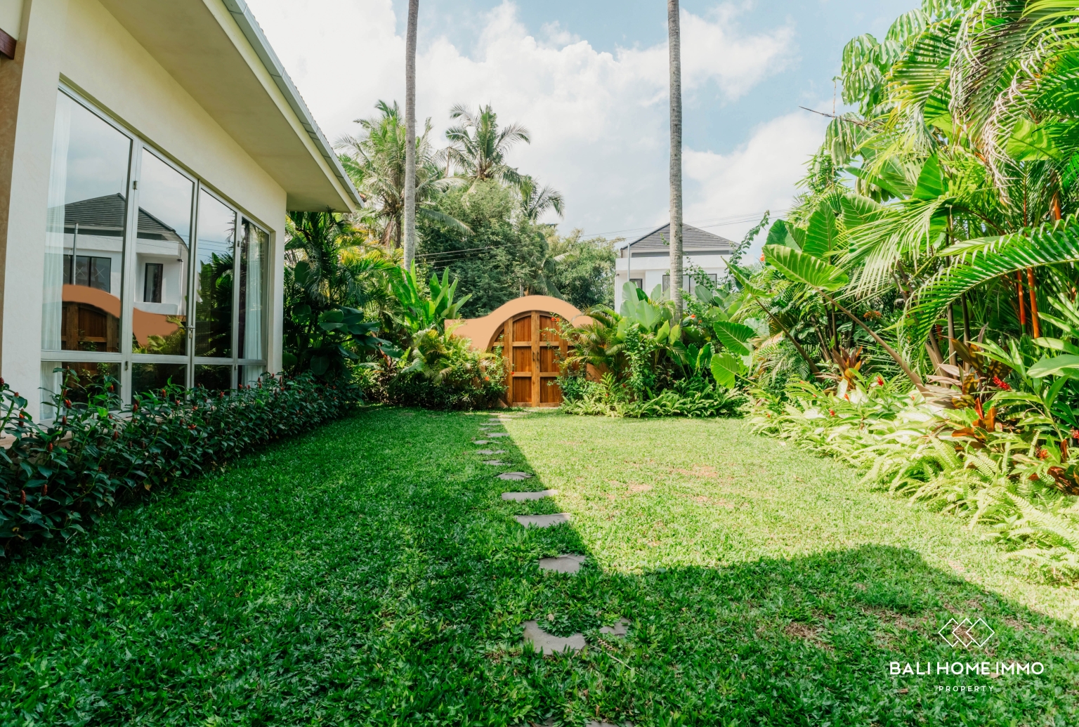 Villa 3 kamar menawan dijual di Pangkung Tibah view 2