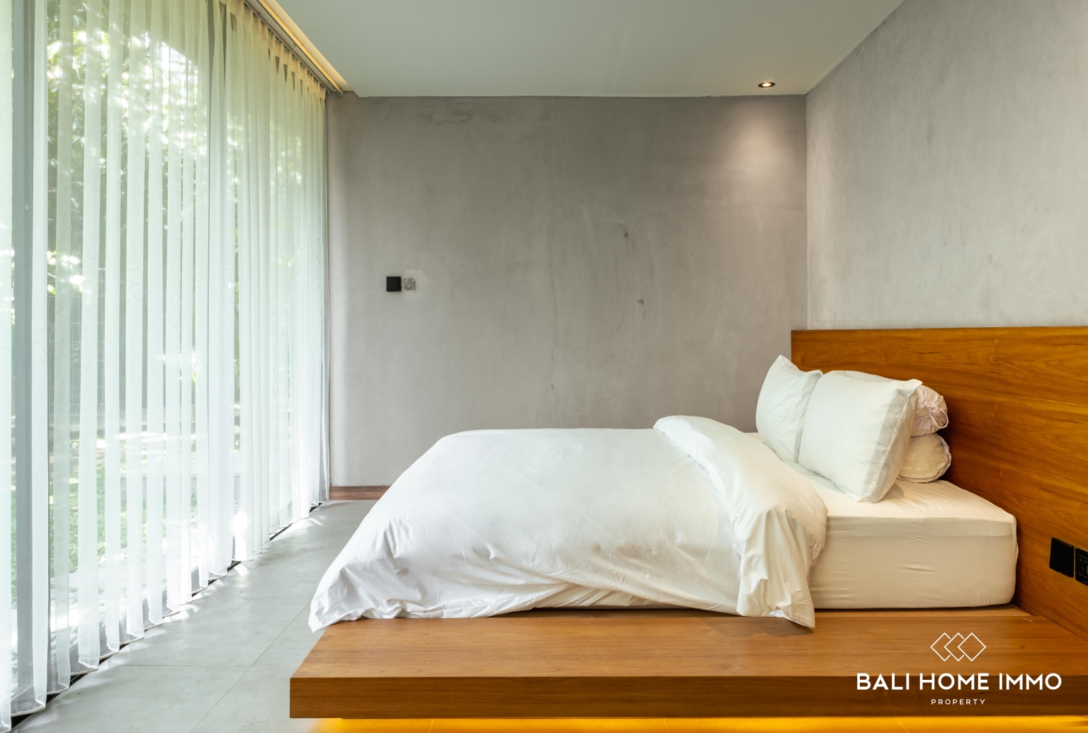 Charming 3 bedroom villa for sale in Pererenan North Side view 17