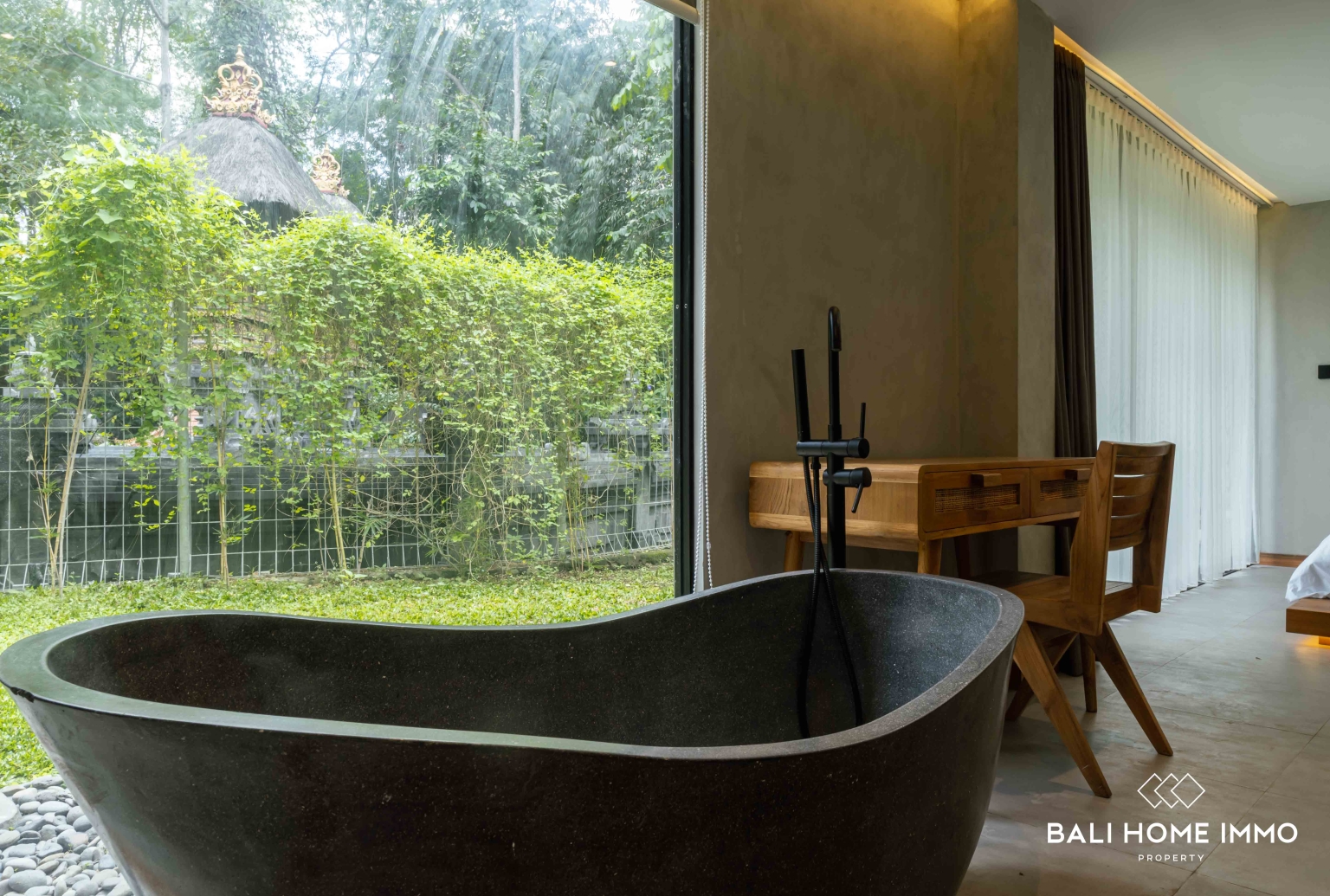Charming 3 bedroom villa for sale in Pererenan North Side view 22