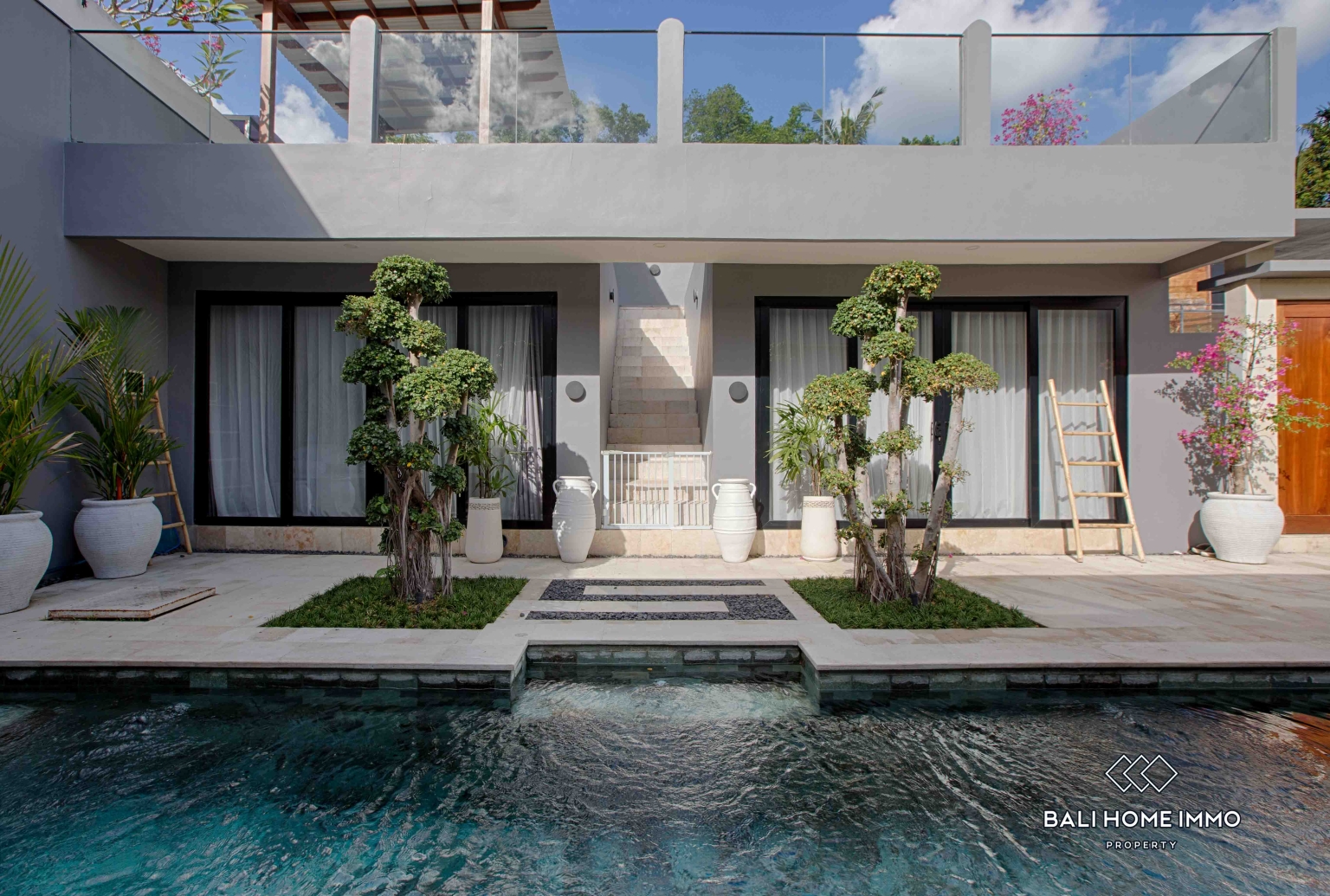 Villa Menawan 3 Kamar Dijual dengan Status Hak Sewa di Bali Pererenan Sisi Utara view 2