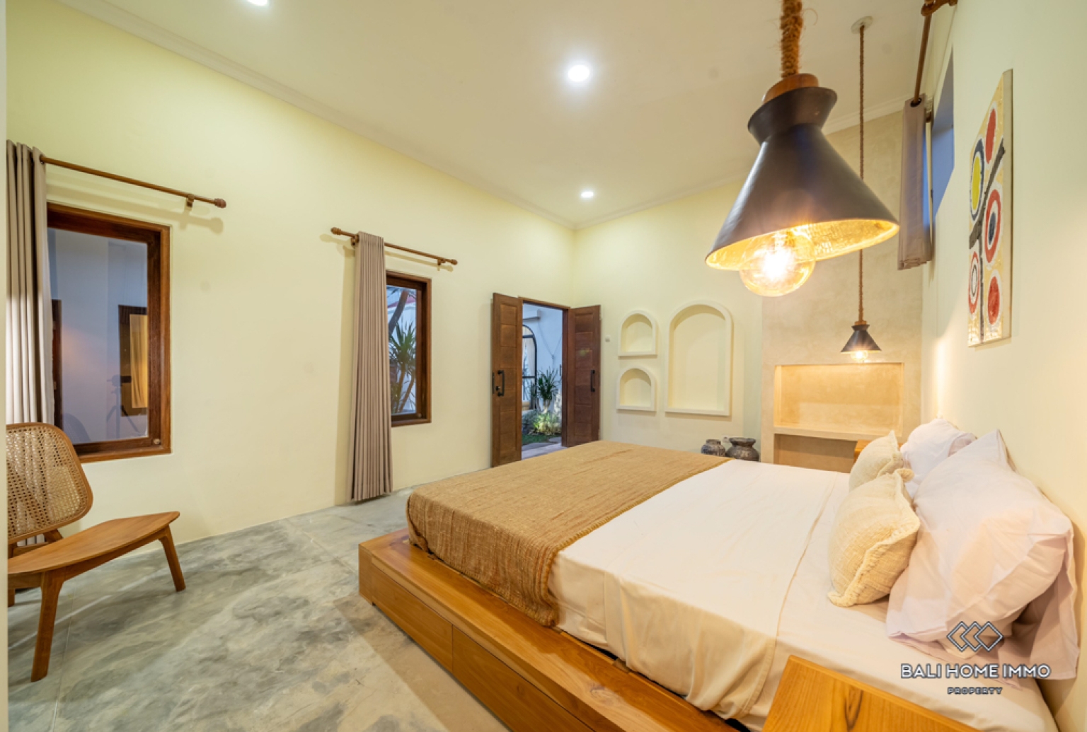 Charming 3 Bedroom Villa for Yearly Rental in Canggu Residential Side view 8
