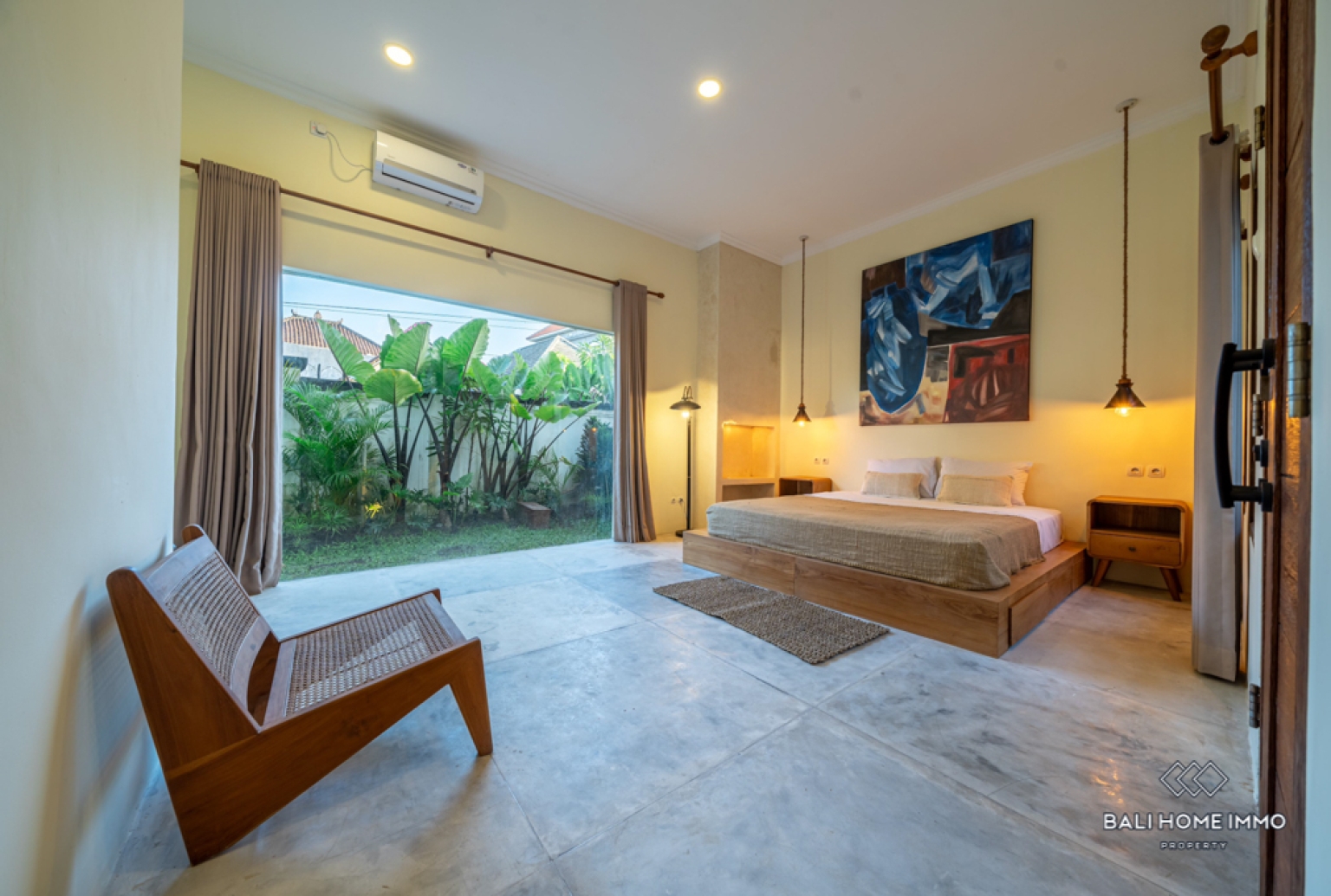 Charming 3 Bedroom Villa for Yearly Rental in Canggu Residential Side view 9