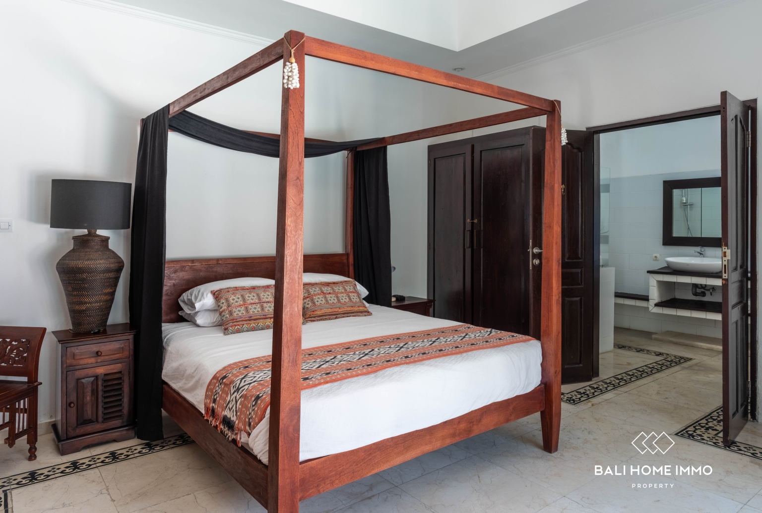 Charming 3-Bedroom Villa in the Residential Side of Seminyak view 13