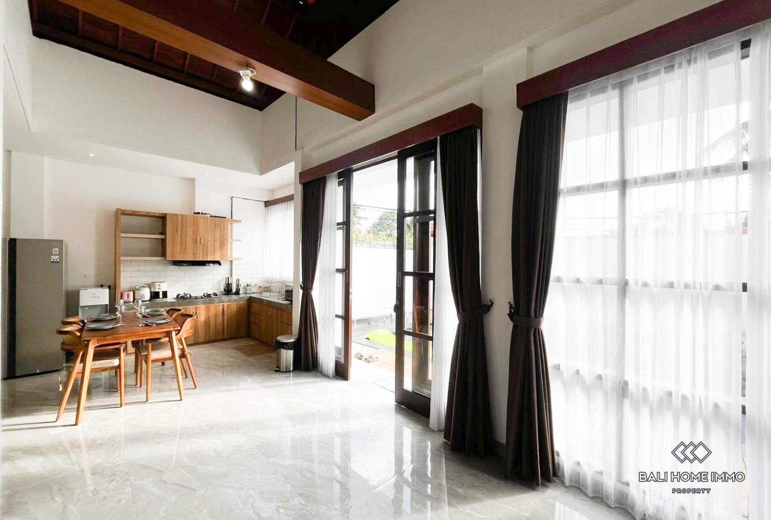 Vila keluarga 4 kamar yang menawan untuk dijual di Ubud view 2