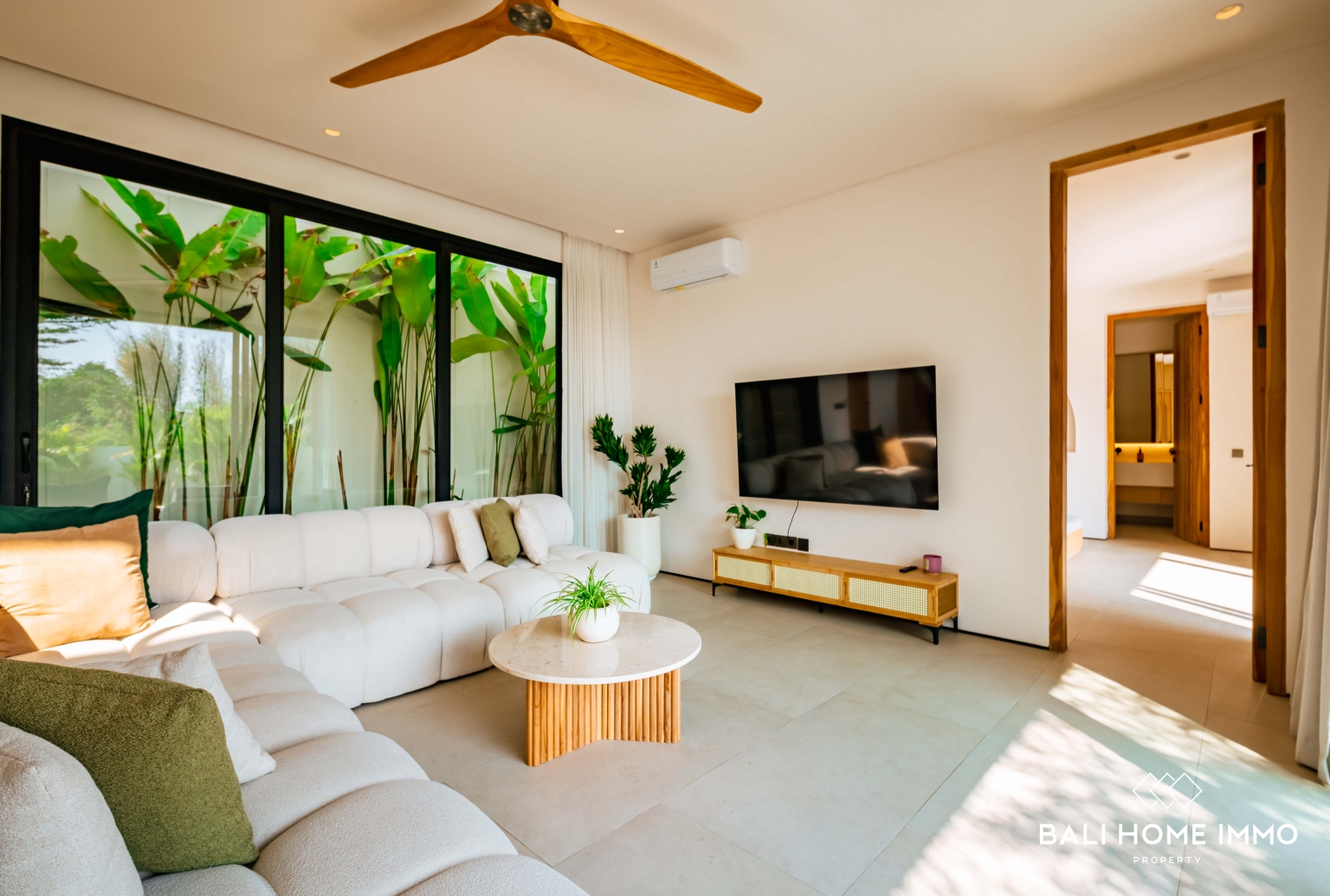 CHARMING 4 BEDROOM VILLA FOR SALE LEASEHOLD and RENT IN NYANG NYANG view 7