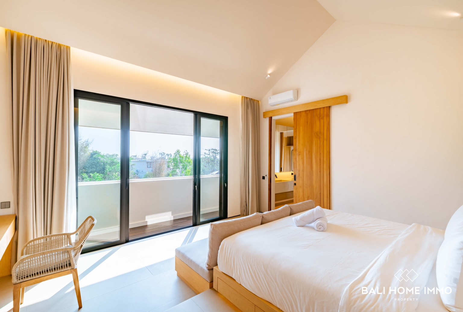 CHARMING 4 BEDROOM VILLA FOR SALE LEASEHOLD and RENT IN NYANG NYANG view 16
