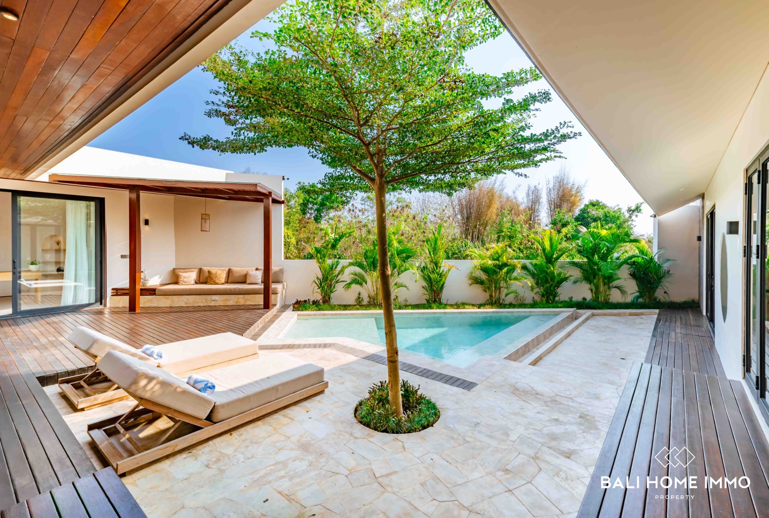 CHARMING 4 BEDROOM VILLA FOR SALE LEASEHOLD and RENT IN NYANG NYANG view 2