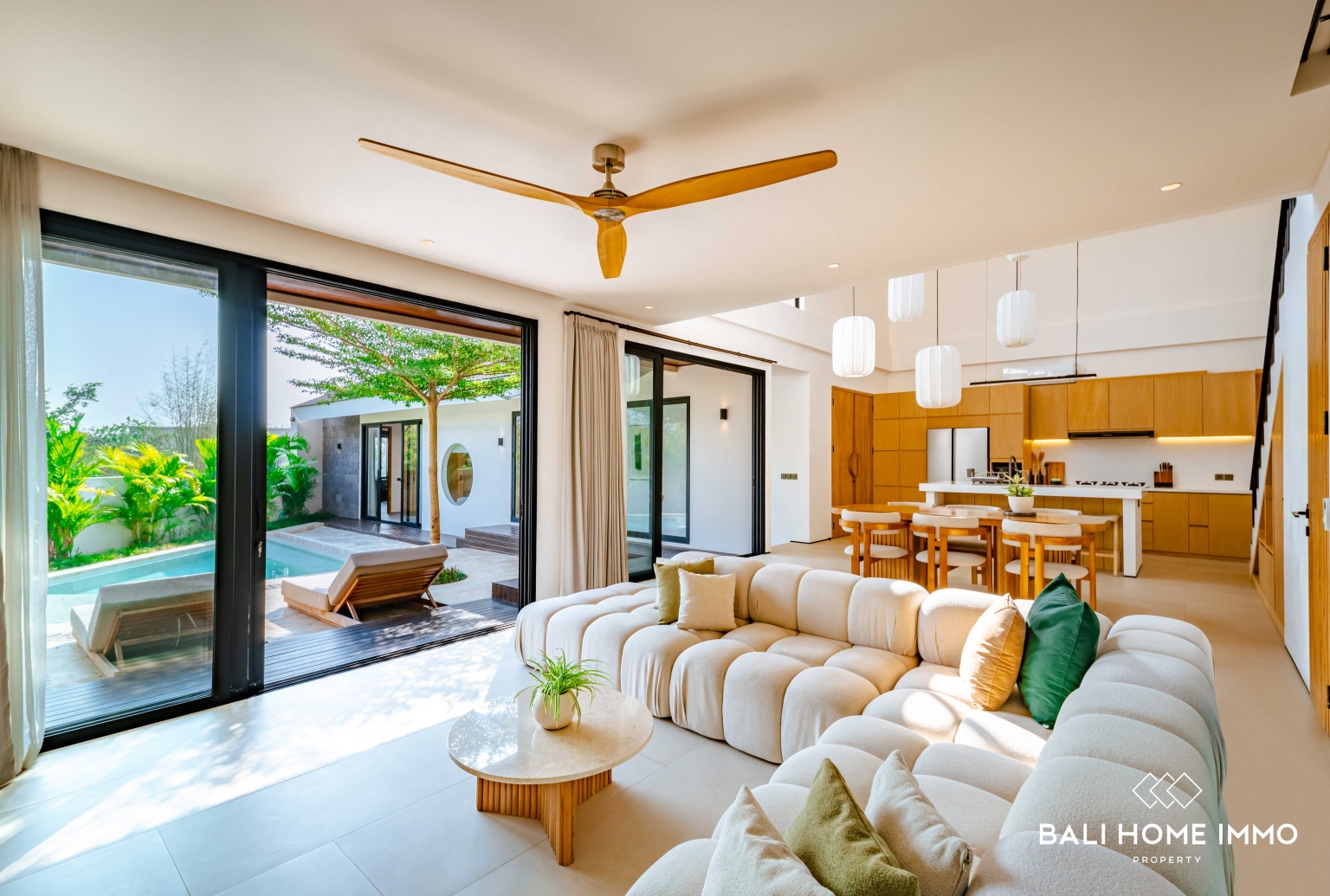 CHARMING 4 BEDROOM VILLA FOR SALE LEASEHOLD and RENT IN NYANG NYANG view 6
