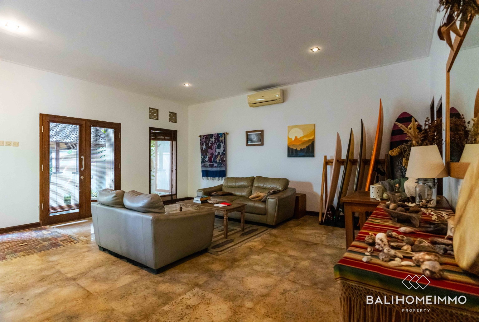 Charming  5 Bedroom Villa for Freehold sale in Berawa Bali view 7