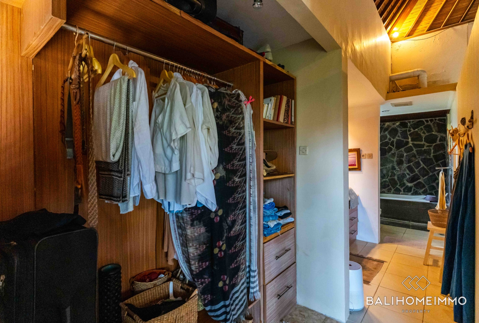 Charming  5 Bedroom Villa for Freehold sale in Berawa Bali view 24