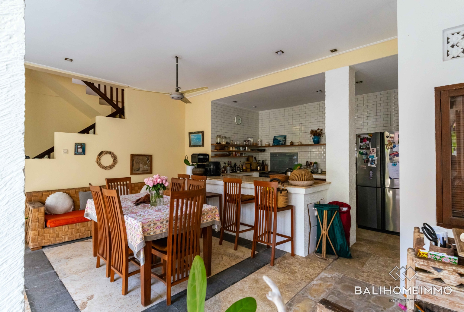 Charming  5 Bedroom Villa for Freehold sale in Berawa Bali view 2