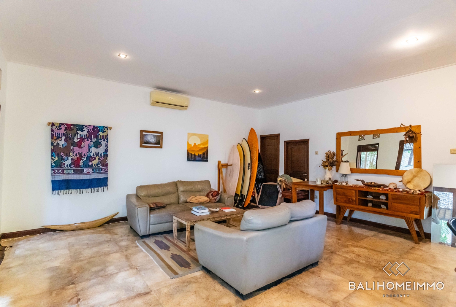 Charming  5 Bedroom Villa for Freehold sale in Berawa Bali view 9