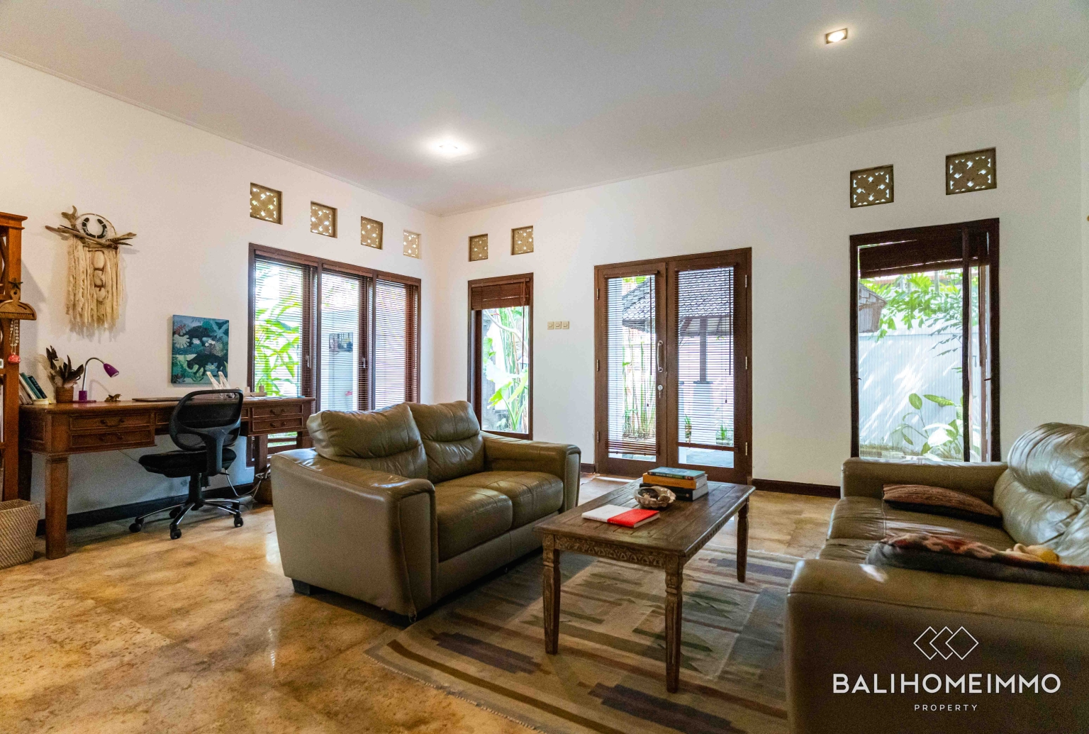 Charming  5 Bedroom Villa for Freehold sale in Berawa Bali view 8