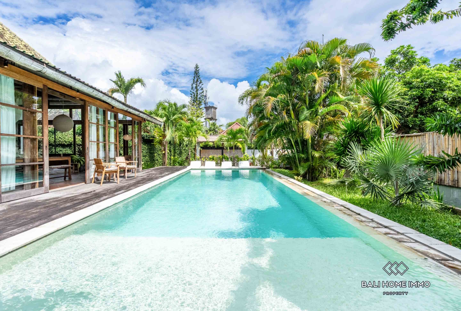 Charmante villa de 3 chambres de style Limasan à louer à Bali Umalas view 2
