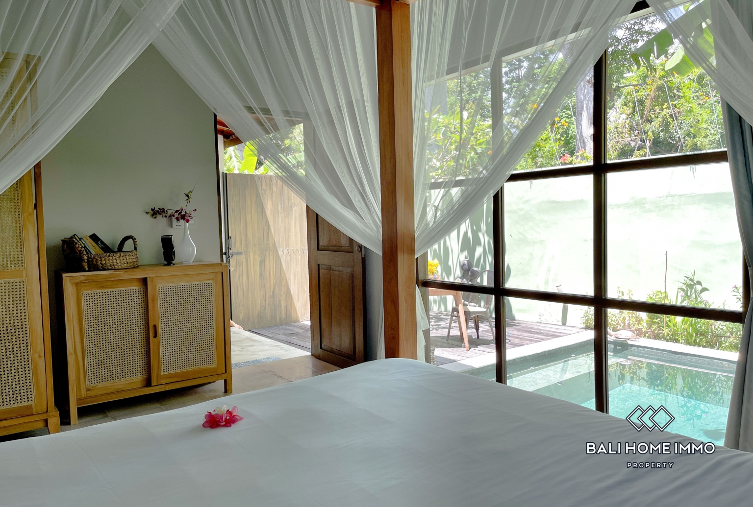 Charming Traditional 2 Bedroom Villa for Rent Near Bingin Beach view 9