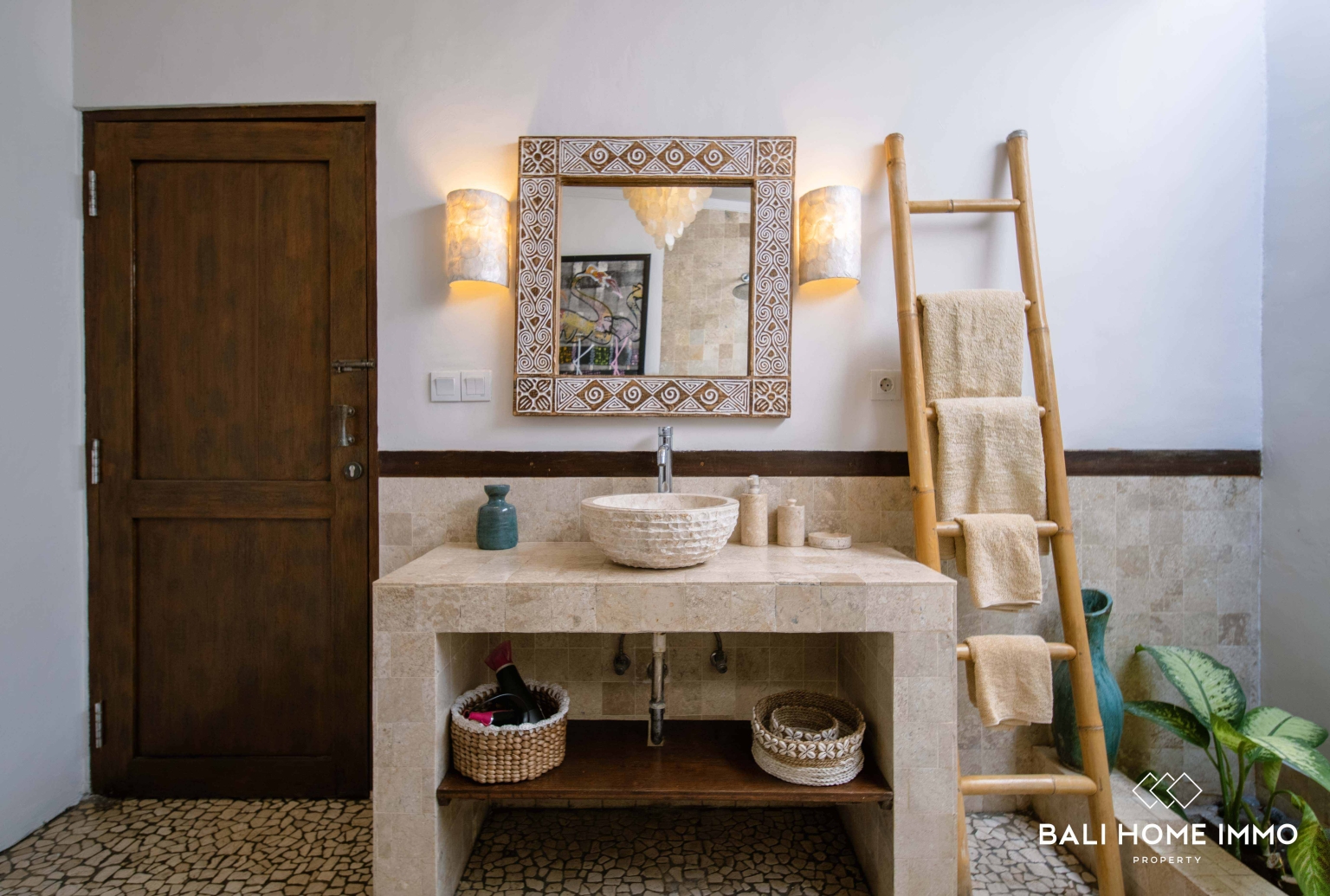 Charming Traditional 3 Bedroom Villa for Sale Near Bingin Beach view 26
