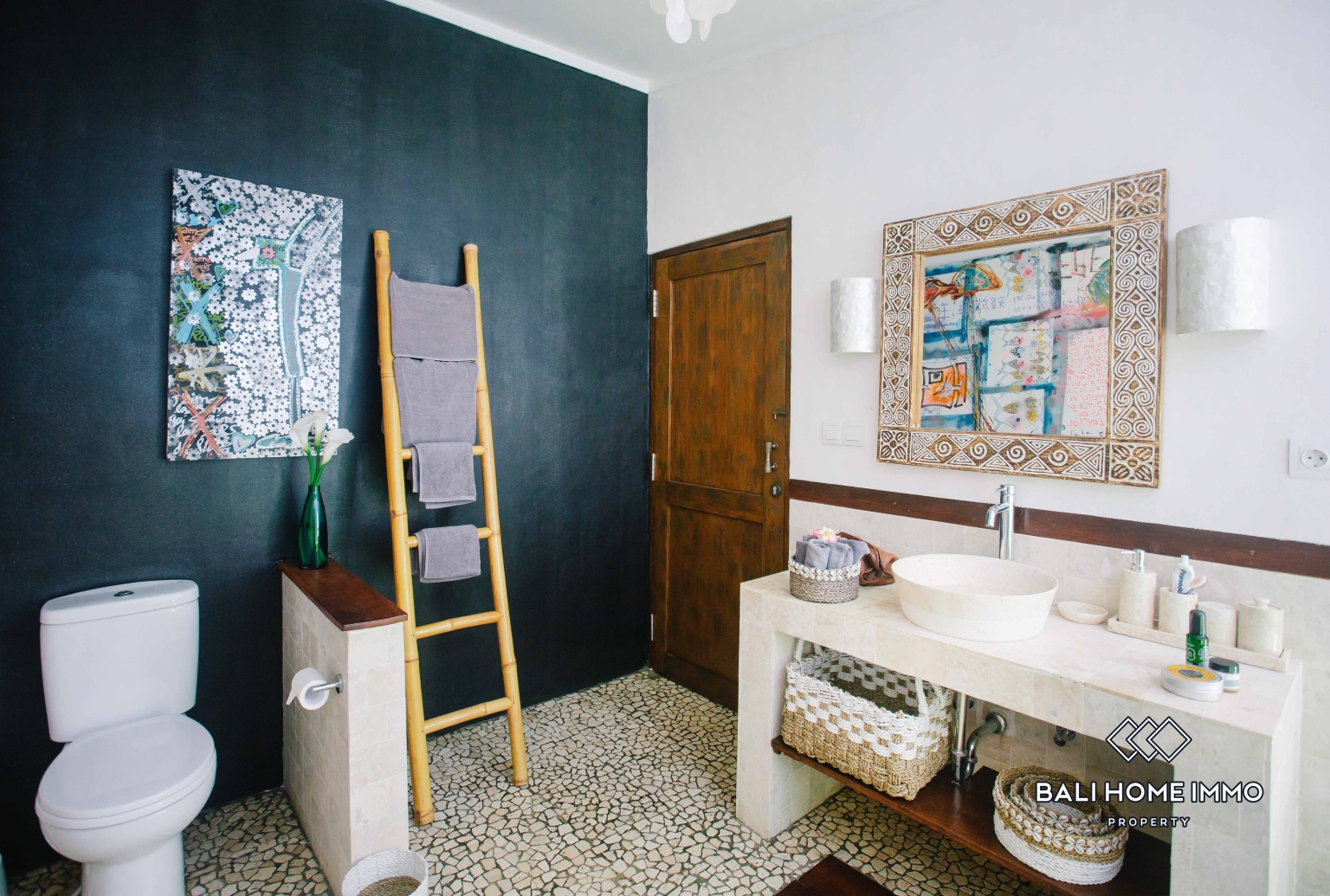 Charming Traditional 3 Bedroom Villa for Sale Near Bingin Beach view 17