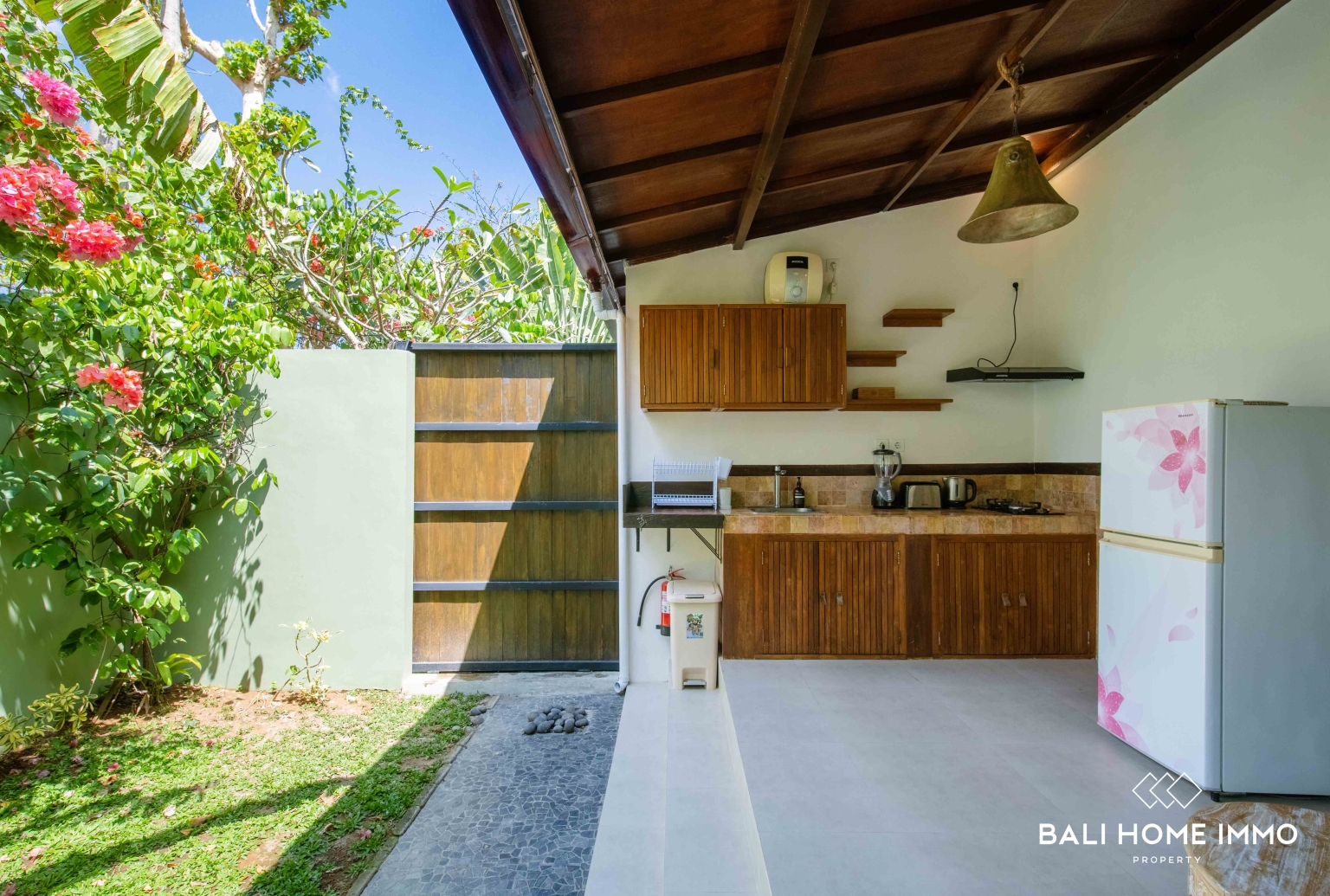 Charming Traditional 3 Bedroom Villa for Sale Near Bingin Beach view 18