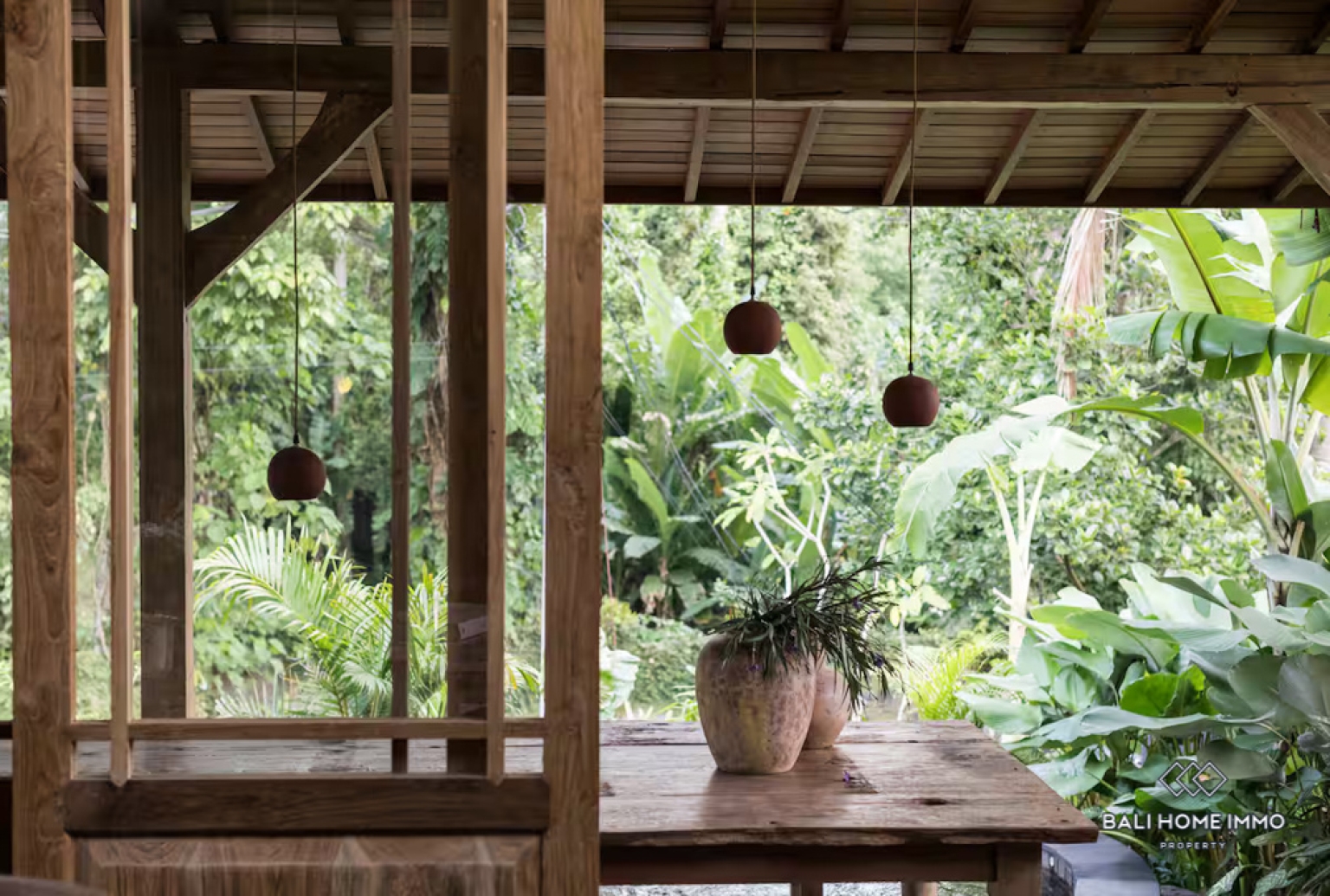 Charming Wooden House 2 Bedroom for Sale Leasehold in Bali Kedungu view 3