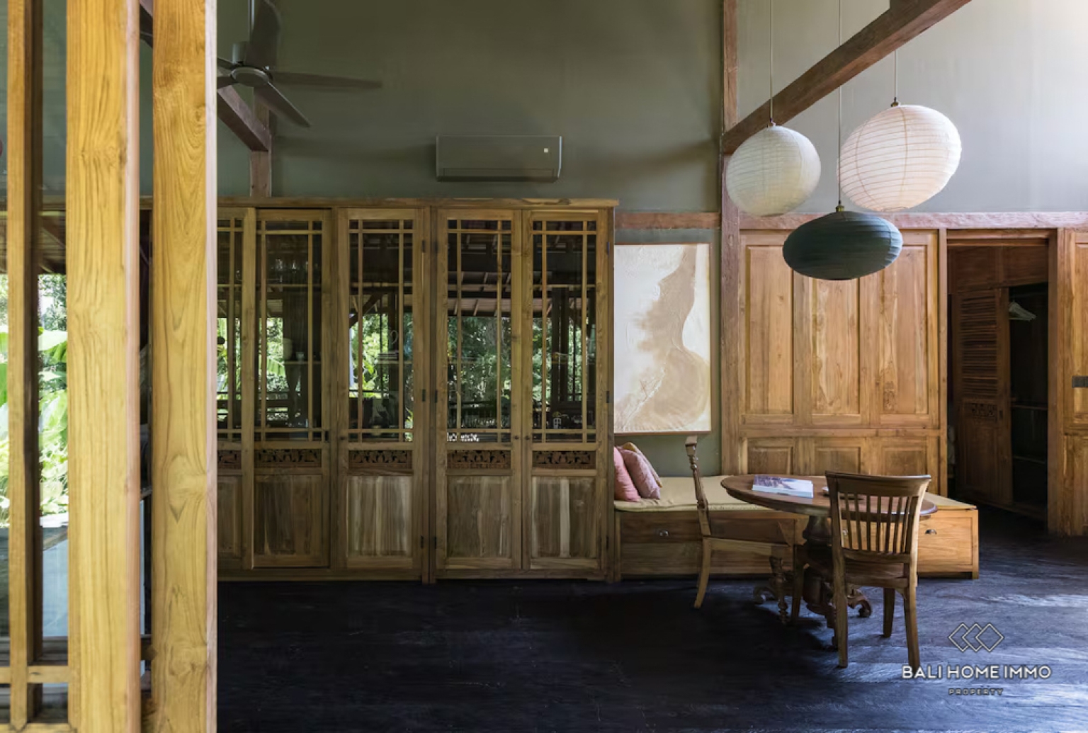 Charming Wooden House 2 Bedroom for Sale Leasehold in Bali Kedungu view 4