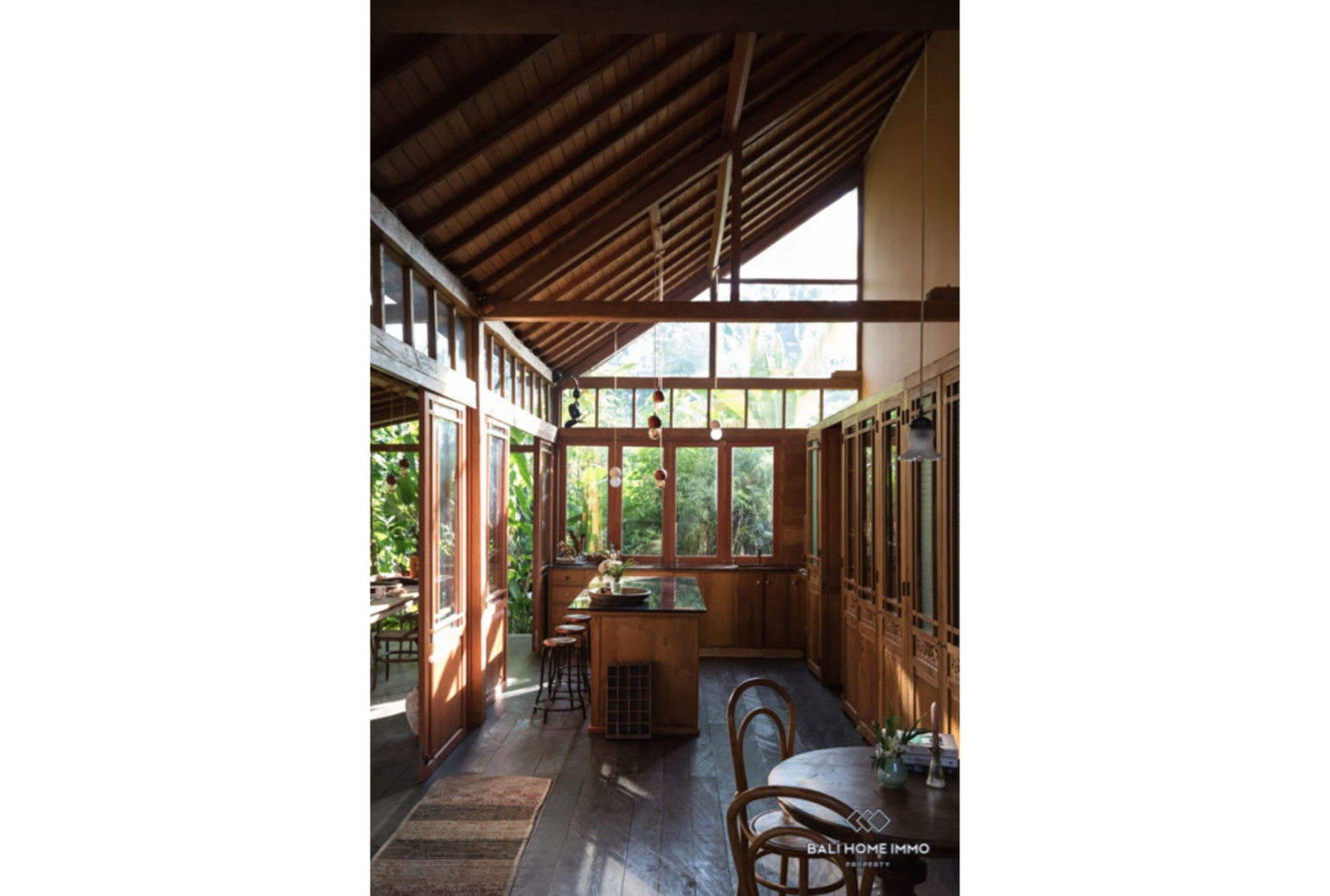Charming Wooden House 2 Bedroom for Sale Leasehold in Bali Kedungu view 6