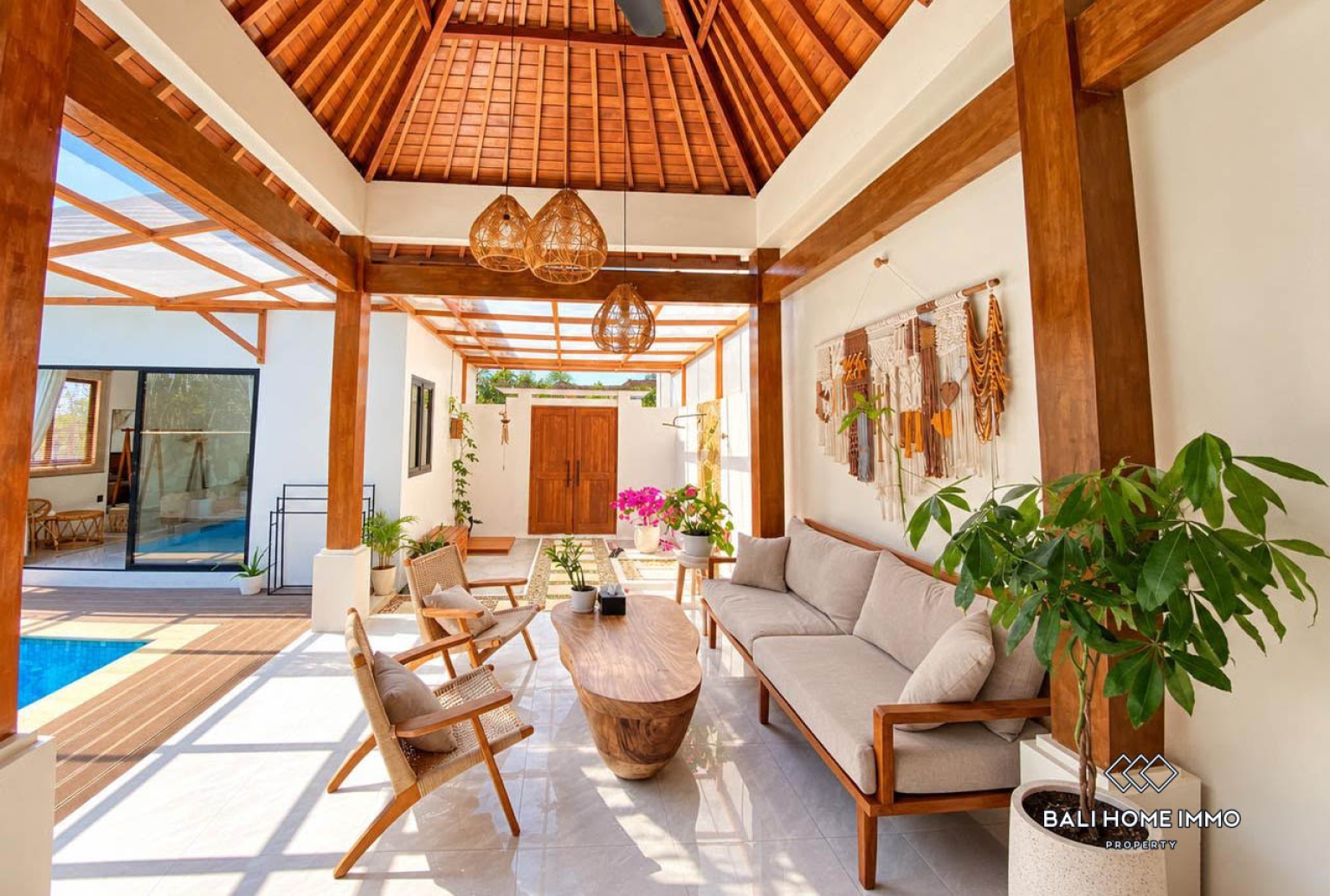 Villa chic de 3 chambres avec vue sur la jungle à vendre à Kutuh view 6