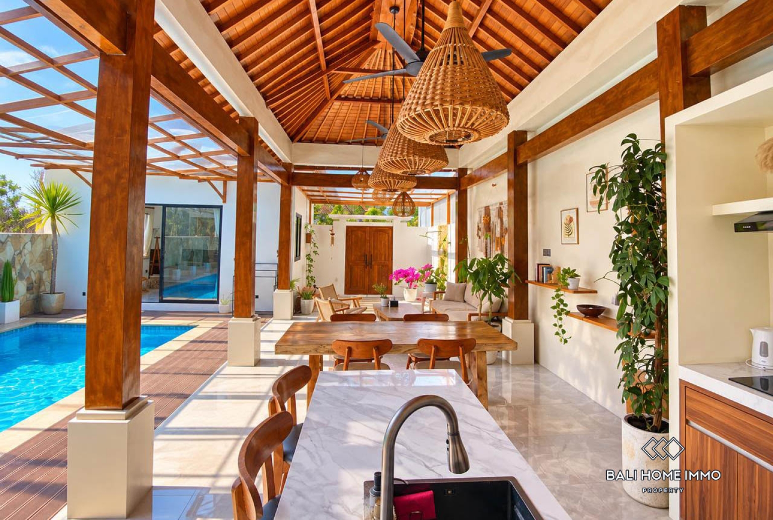 Villa chic de 3 chambres avec vue sur la jungle à vendre à Kutuh view 9