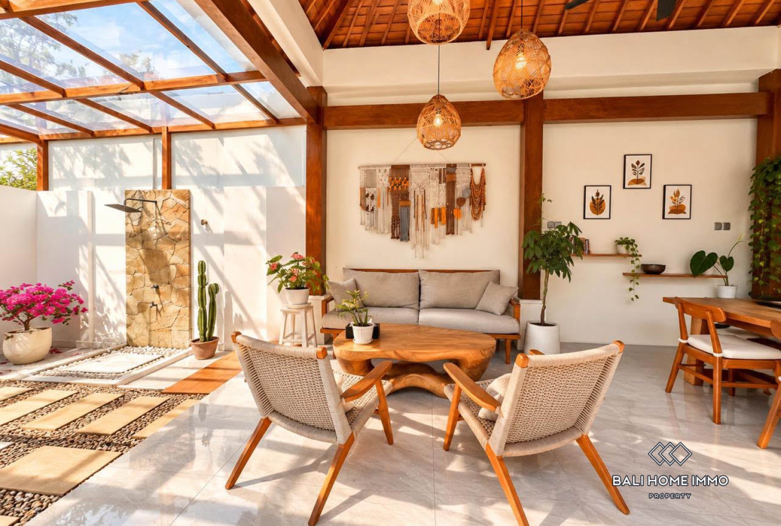 Villa chic de 3 chambres avec vue sur la jungle à vendre à Kutuh view 4