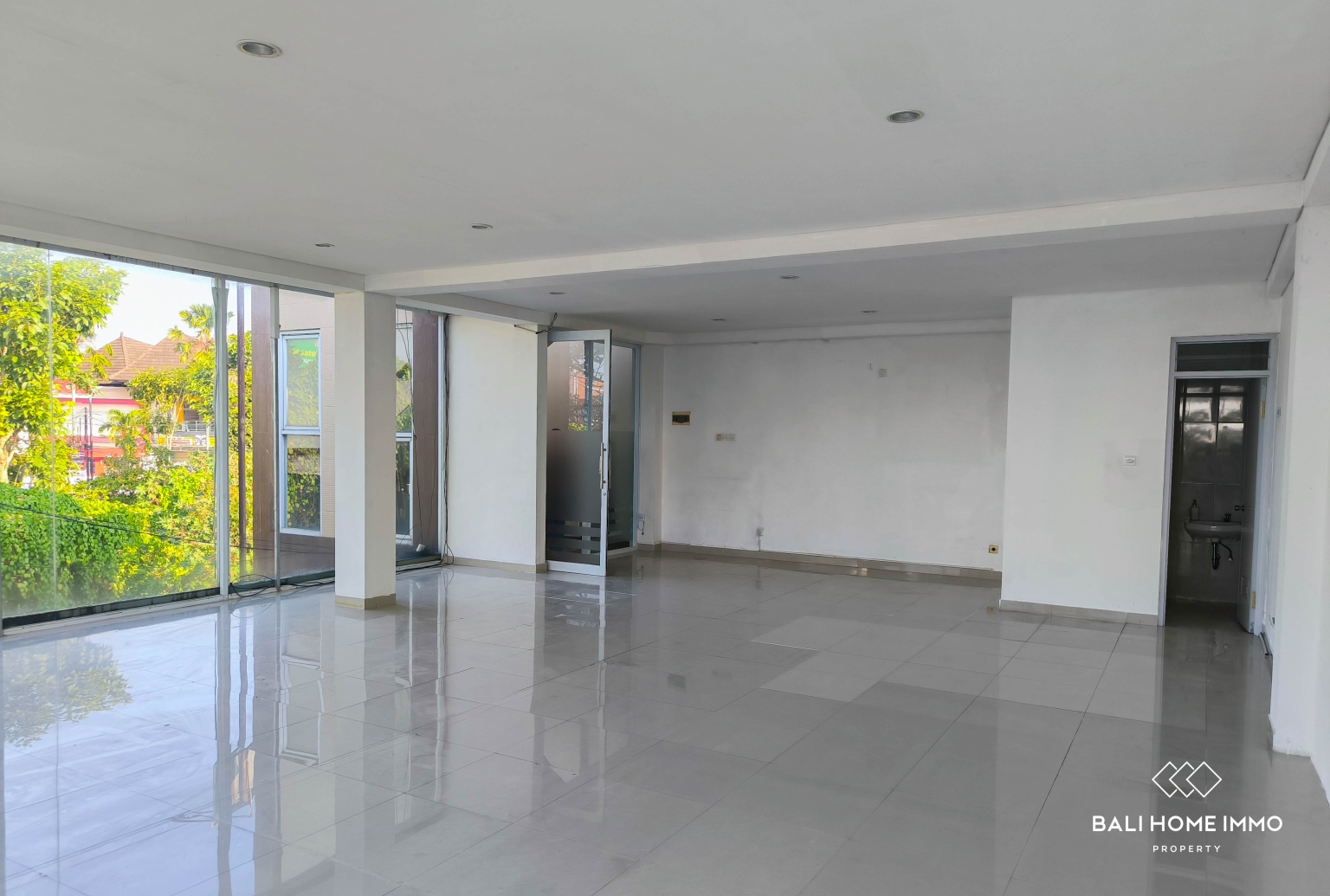 Commercial Space for Rent in Kuta Legian view 7