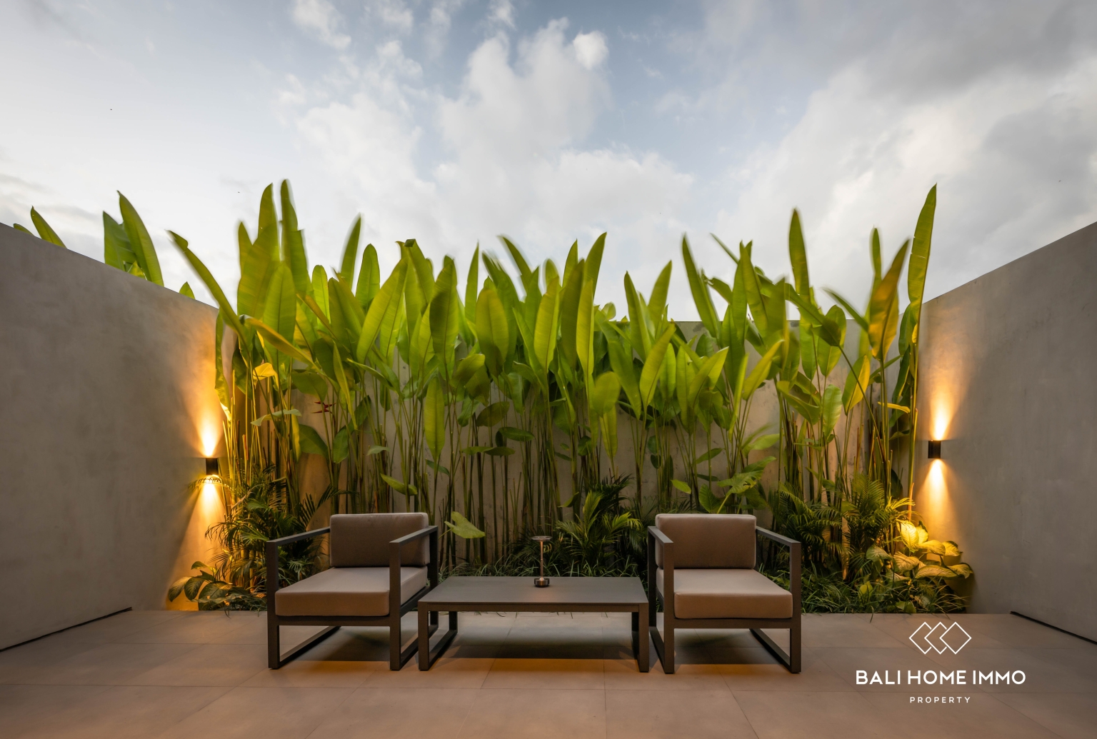 Contemporary 2 Bedrooms + 1 Office Townhouses For Sale in Buwit Tabanan view 12