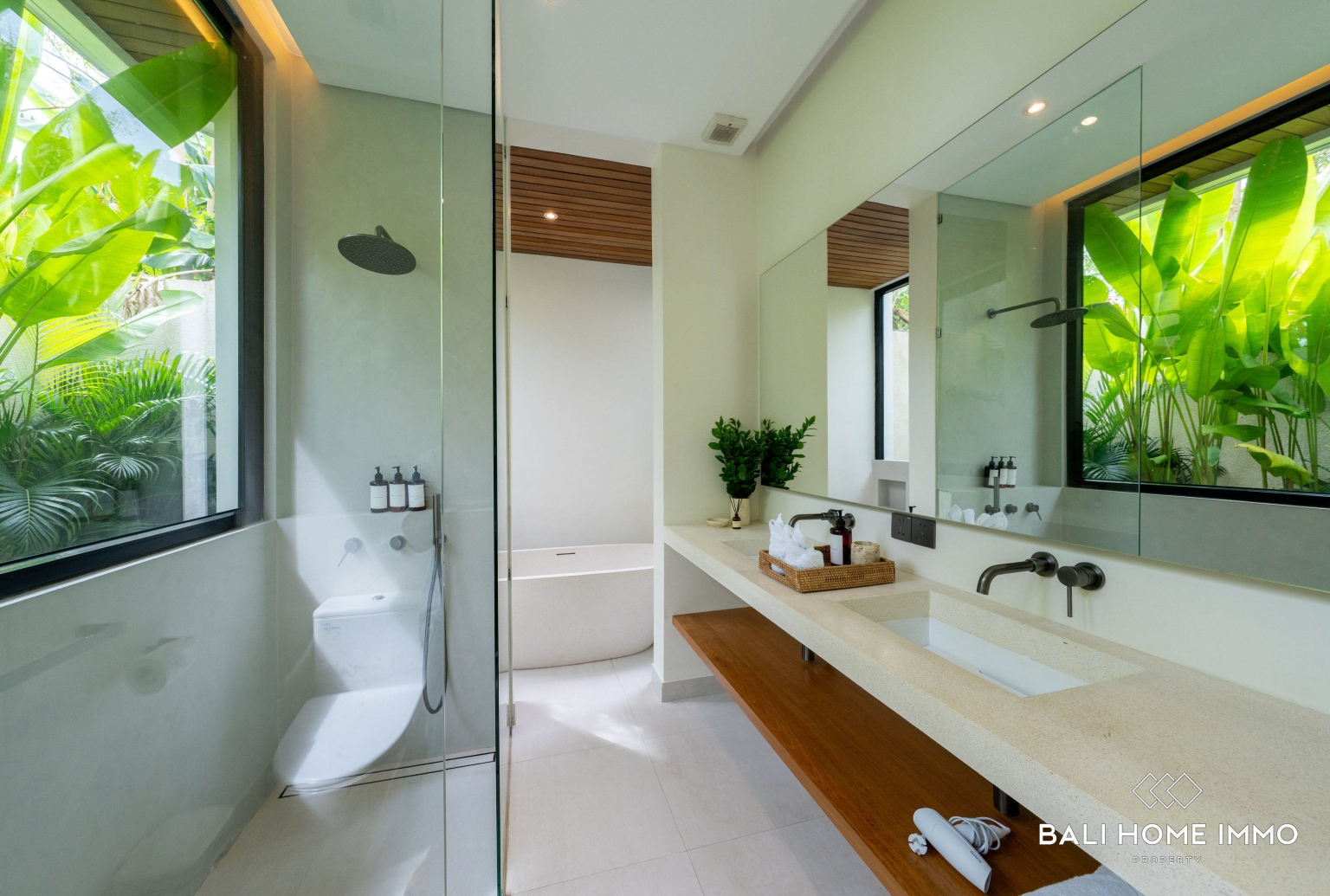 Contemporary 3-Bedroom Villa for Sale Leasehold with Private Pool & Rooftop in Uluwatu view 17