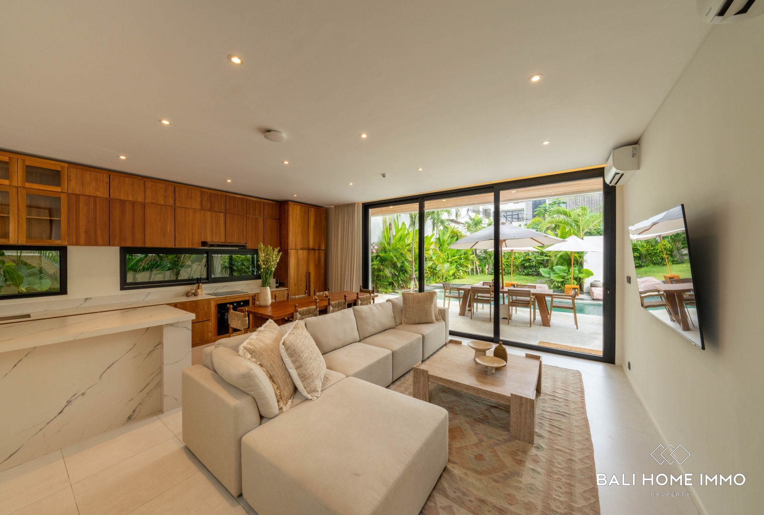 Contemporary 3-Bedroom Villa for Sale Leasehold with Private Pool & Rooftop in Uluwatu view 8