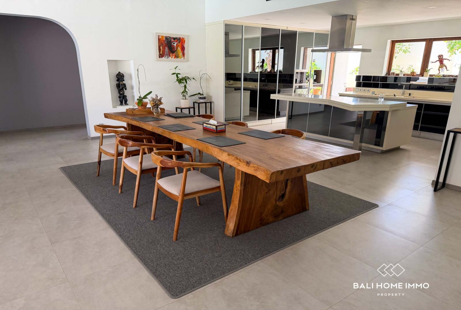 CONTEMPORARY 4 BEDROOM VILLA FOR SALE LEASEHOLD AND FREEHOLD in BERABAN  BALI view 6