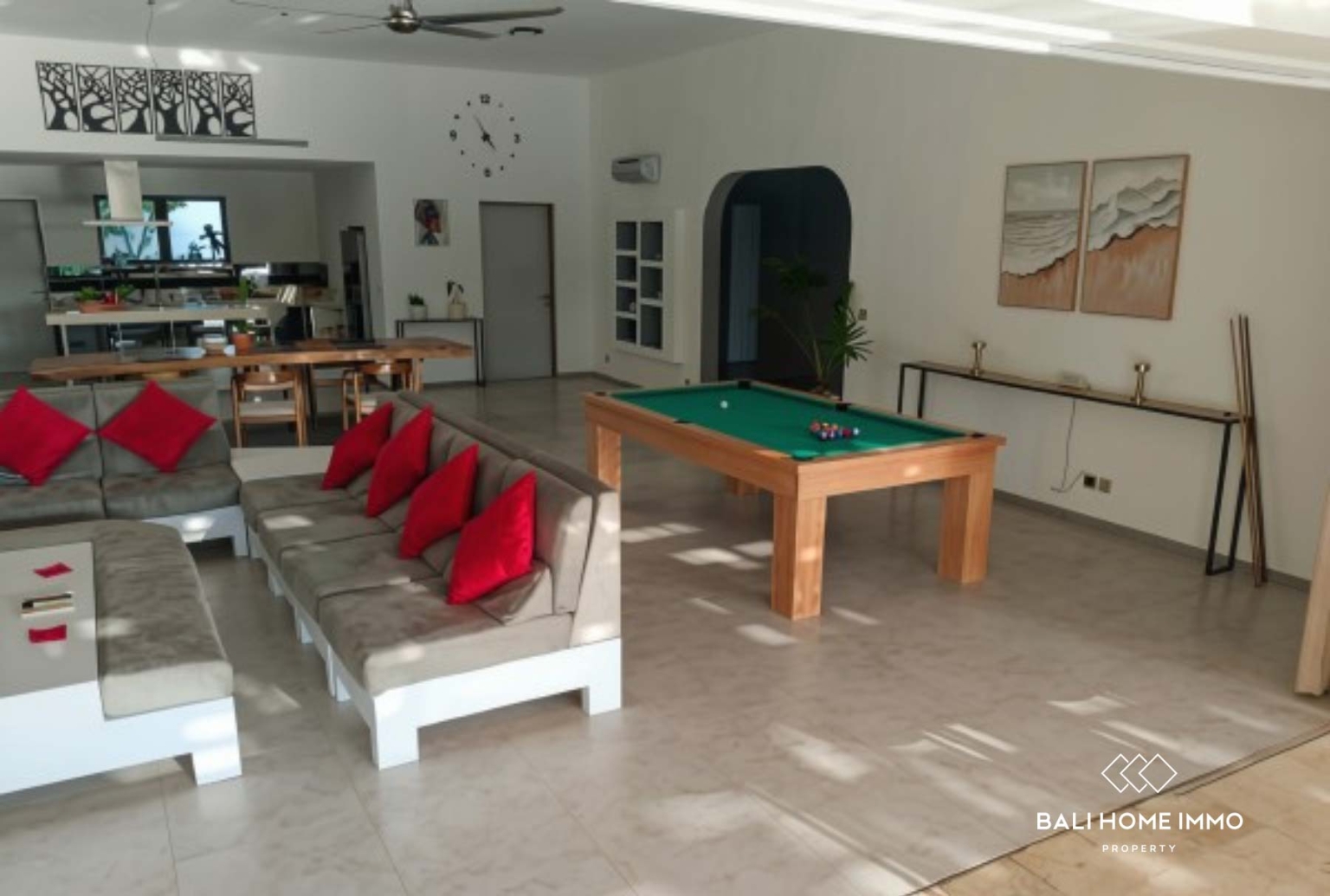CONTEMPORARY 5 BEDROOM VILLA FOR SALE LEASEHOLD AND FREEHOLD in BERABAN  BALI view 4
