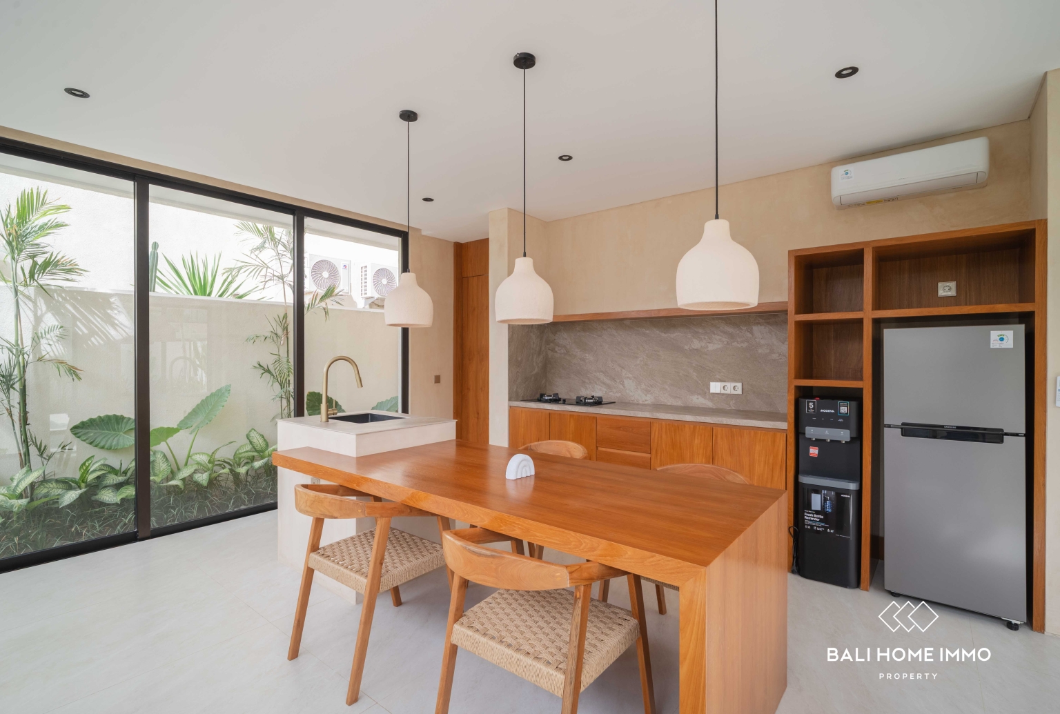 Contemporary Villas in Pecatu for Sale and Rent in Uluwatu – Scenic Coastal Living view 9