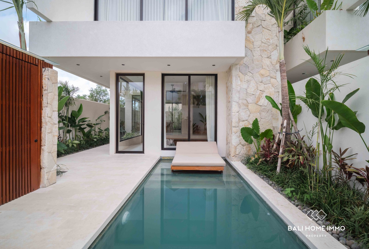 Contemporary Villas in Pecatu for Sale and Rent in Uluwatu – Scenic Coastal Living view 2