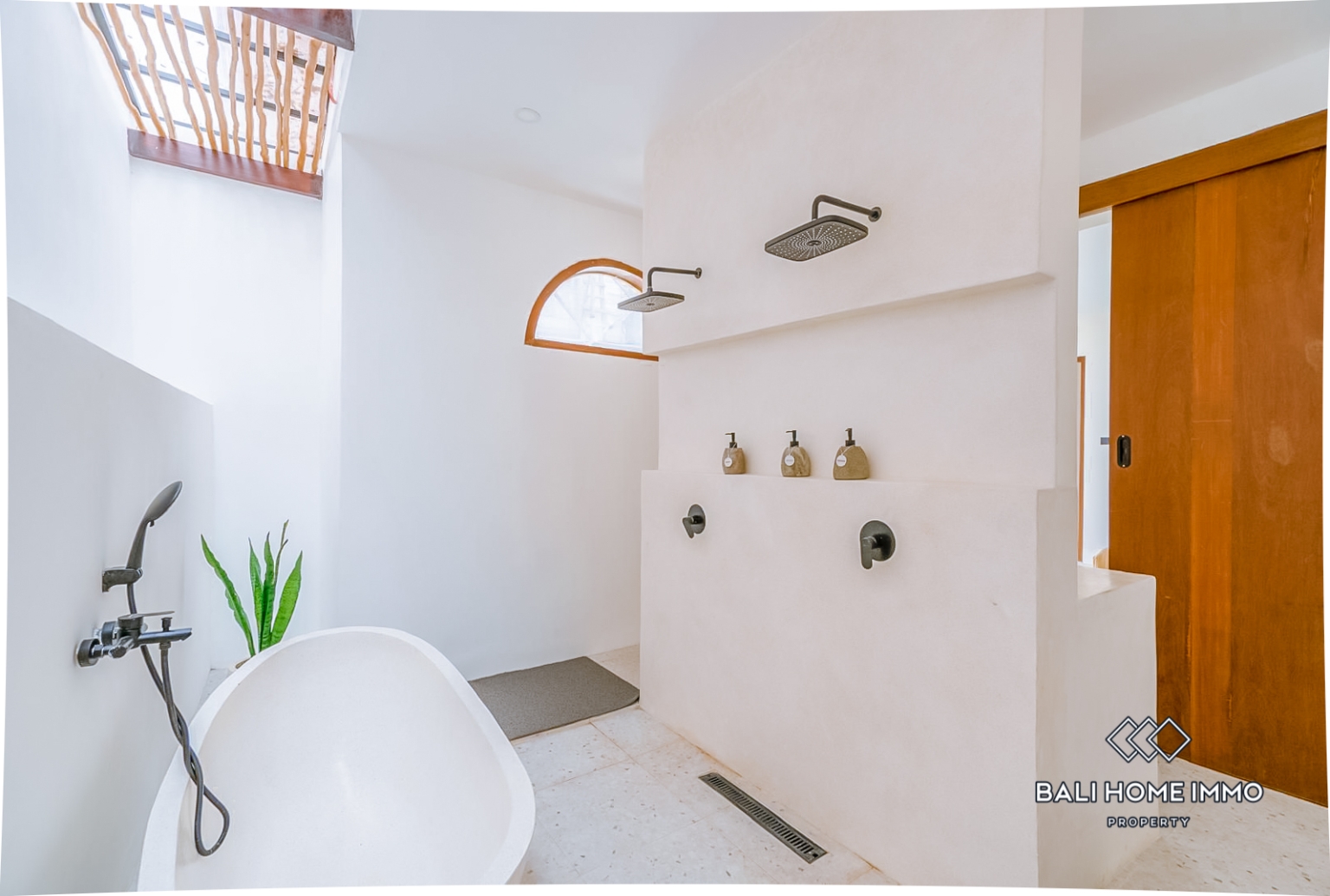 Cozy 2 Bedroom Villa for Sale Leasehold in Balangan view 14