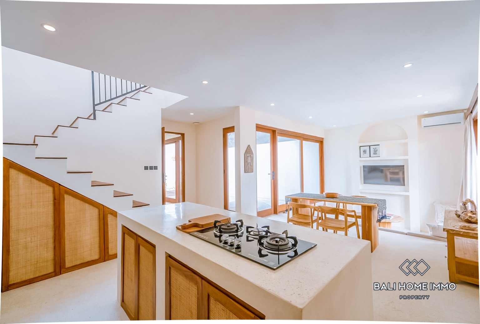 Cozy 2 Bedroom Villa for Sale Leasehold in Balangan view 8