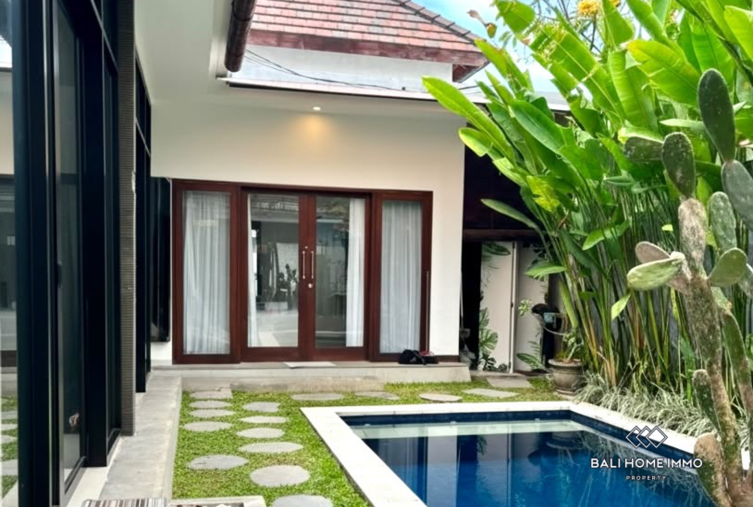 Cozy 3 Bedroom Villa for Monthly and Yearly Rental in Bali Seminyak view 16