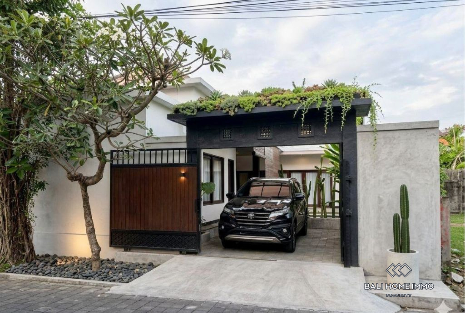 Cozy 3 Bedroom Villa for Monthly and Yearly Rental in Bali Seminyak view 19