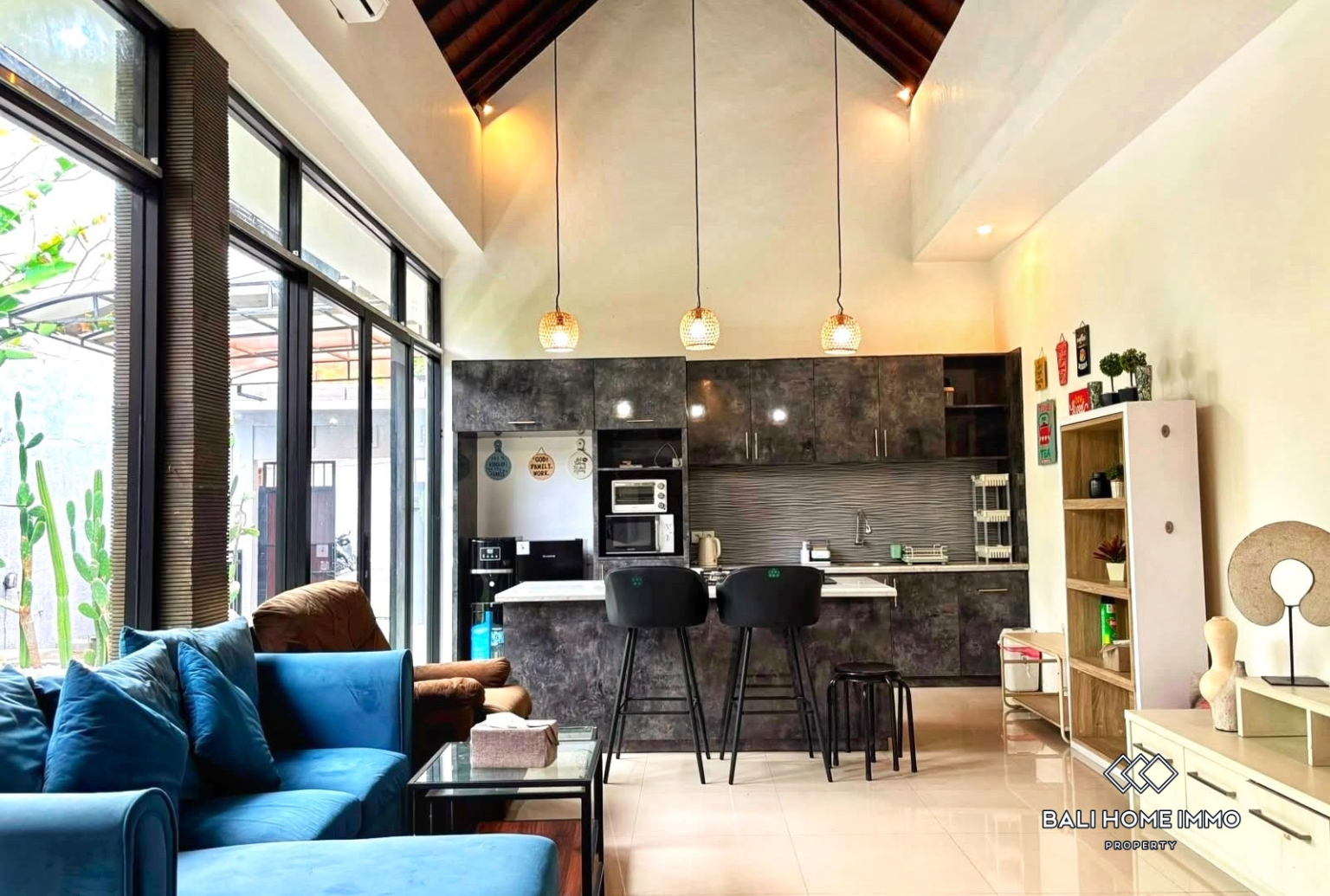 Cozy 3 Bedroom Villa for Monthly and Yearly Rental in Bali Seminyak view 6