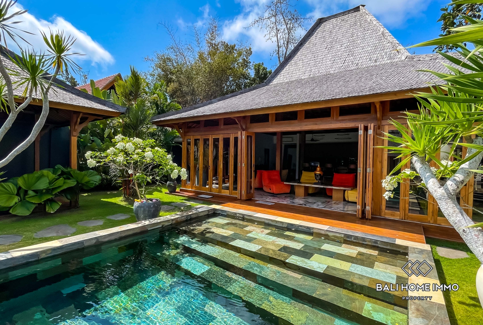 Villa 3 Kamar yang Nyaman Dijual dengan Status Hak Milik di Ungasan view 2