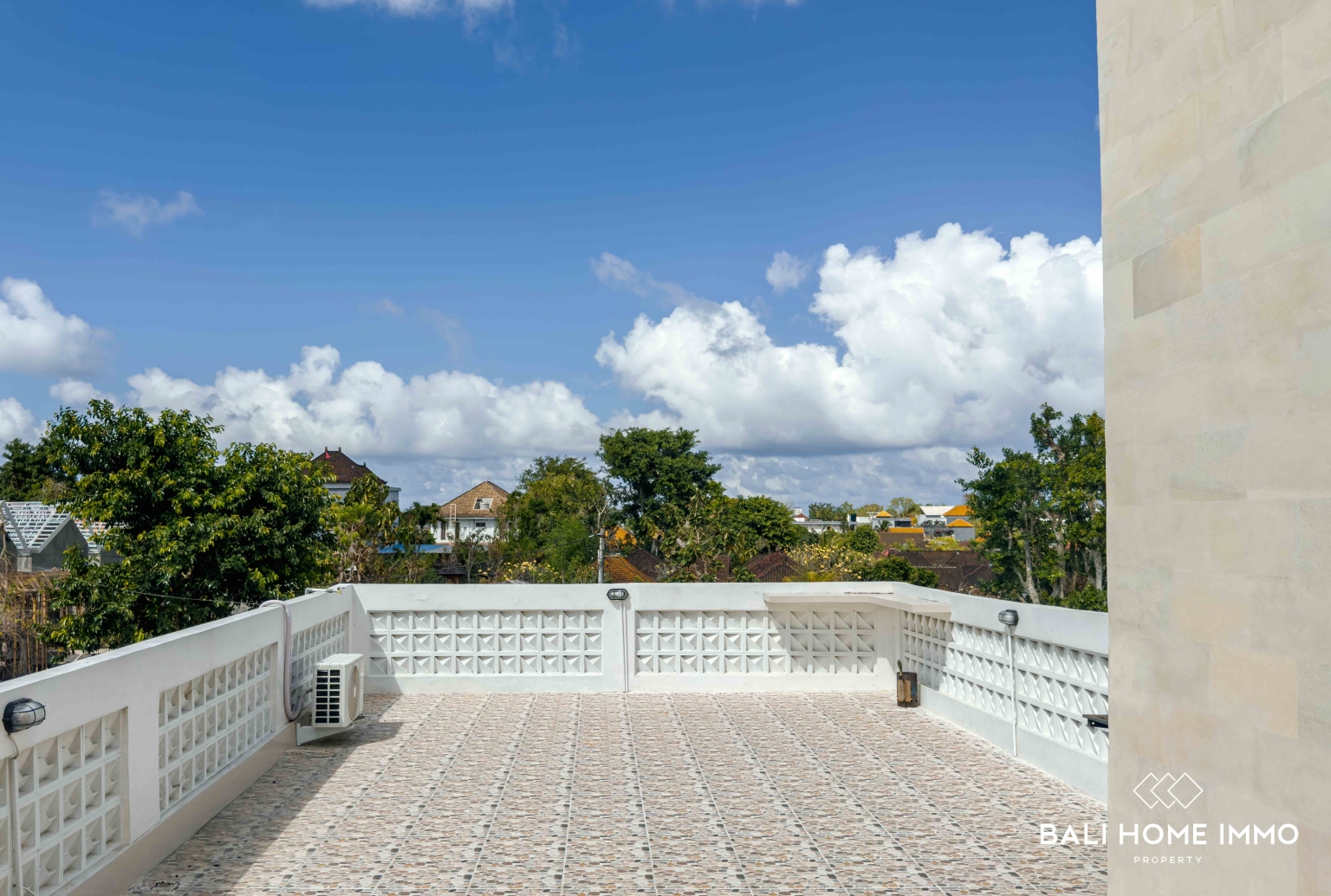 COZY 3 BEDROOMS VILLA FOR SALE & RENT IN BALI - UNGASAN view 21